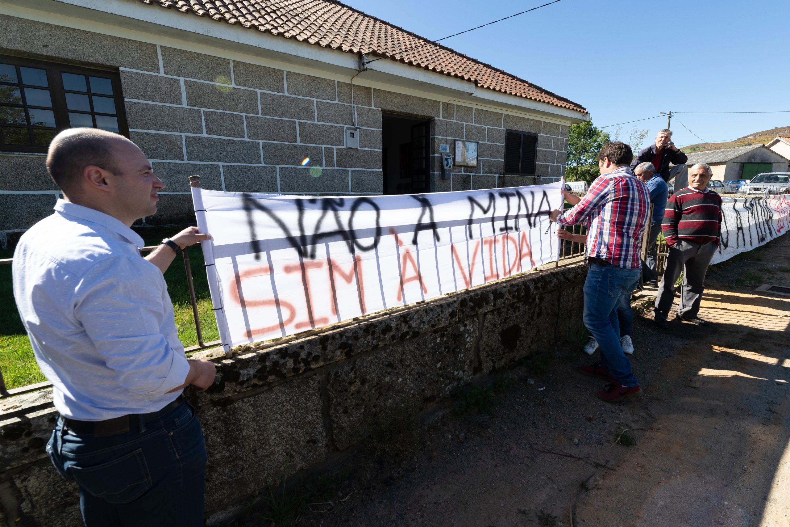 Europeias. Mesa de Morgade recebeu quatro votos em dia de protesto da população