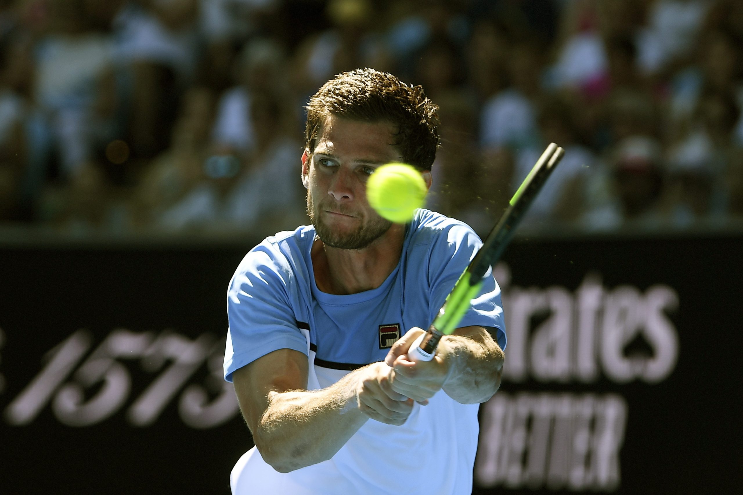 Tenista Pedro Sousa eliminado nos oitavos de final do ‘challenger’ de Múrcia