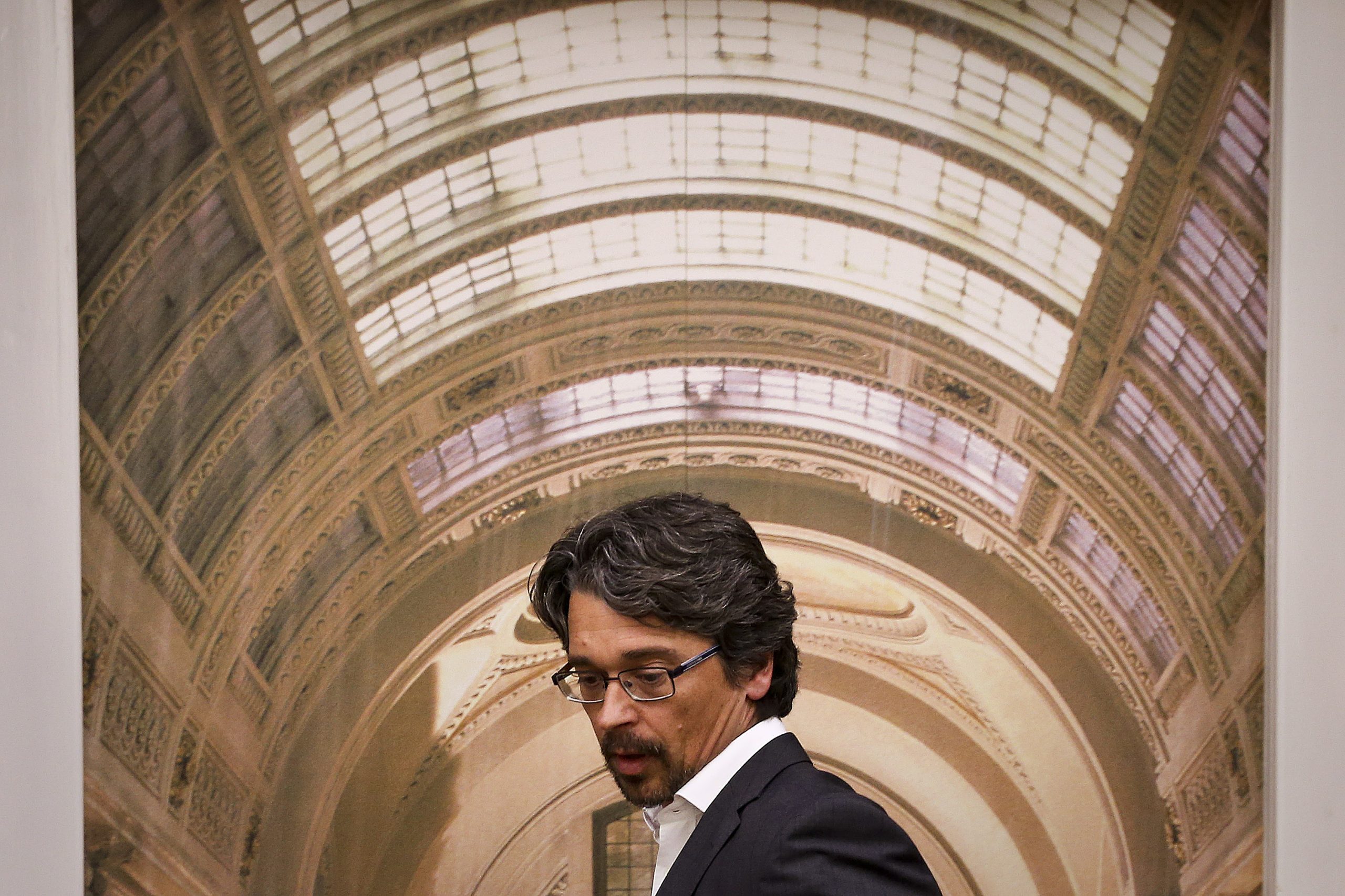 Suspeitando um “esquema de patronagem política e de clientelismo evidente”, Frente Cívica pede acesso ao caderno de encargos do contrato de Sérgio Figueiredo