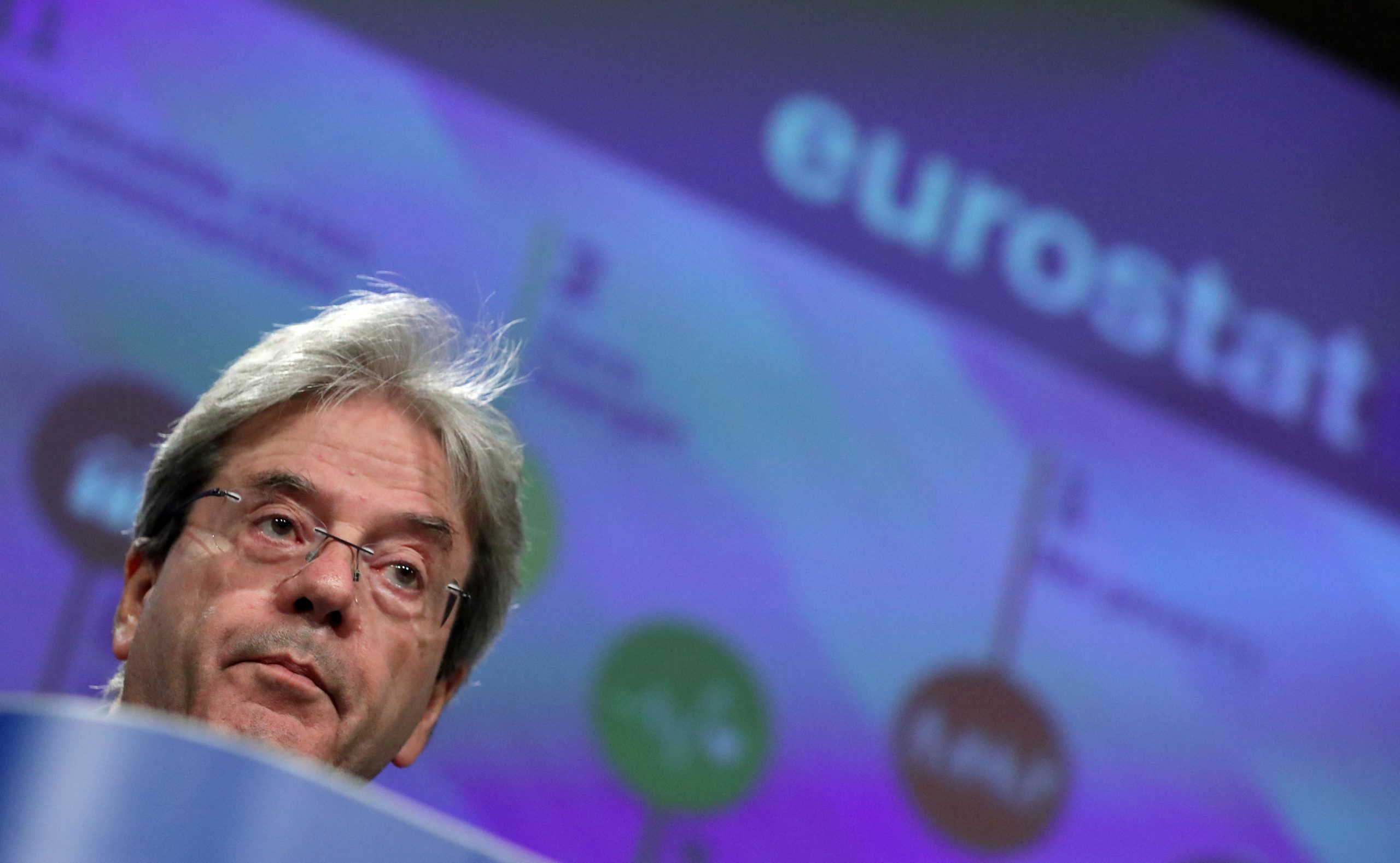 Comissão Europeia considera que evasão fiscal na UE é escândalo que não pode continuar sem controlo