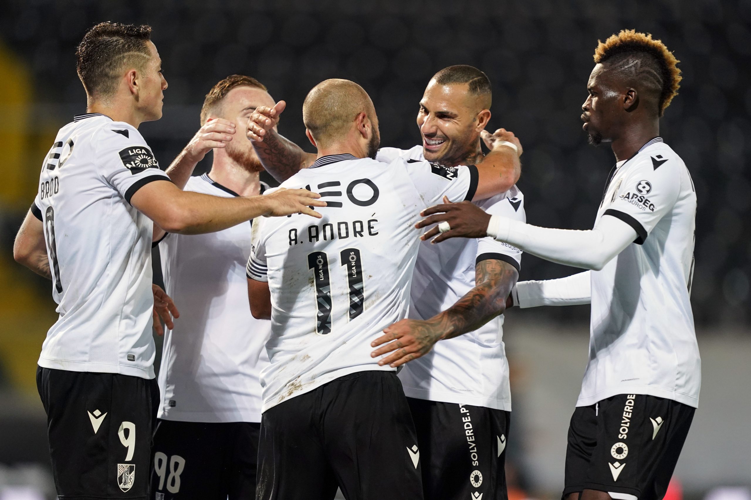 I Liga: Vitória SC tenta igualar FC Porto, Famalicão olha para o quinto lugar