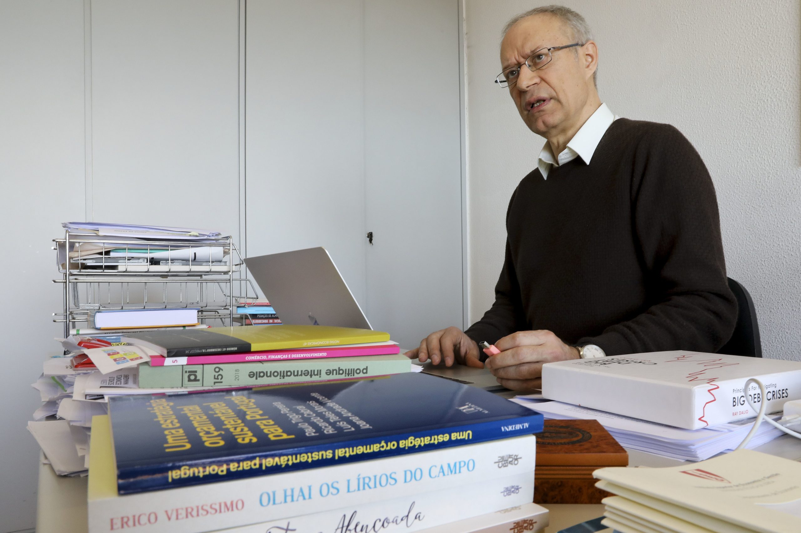 Francisco Louçã: “O mais radical era obrigar as redes sociais a submeterem-se às mesmas regras que os órgãos de comunicação social”