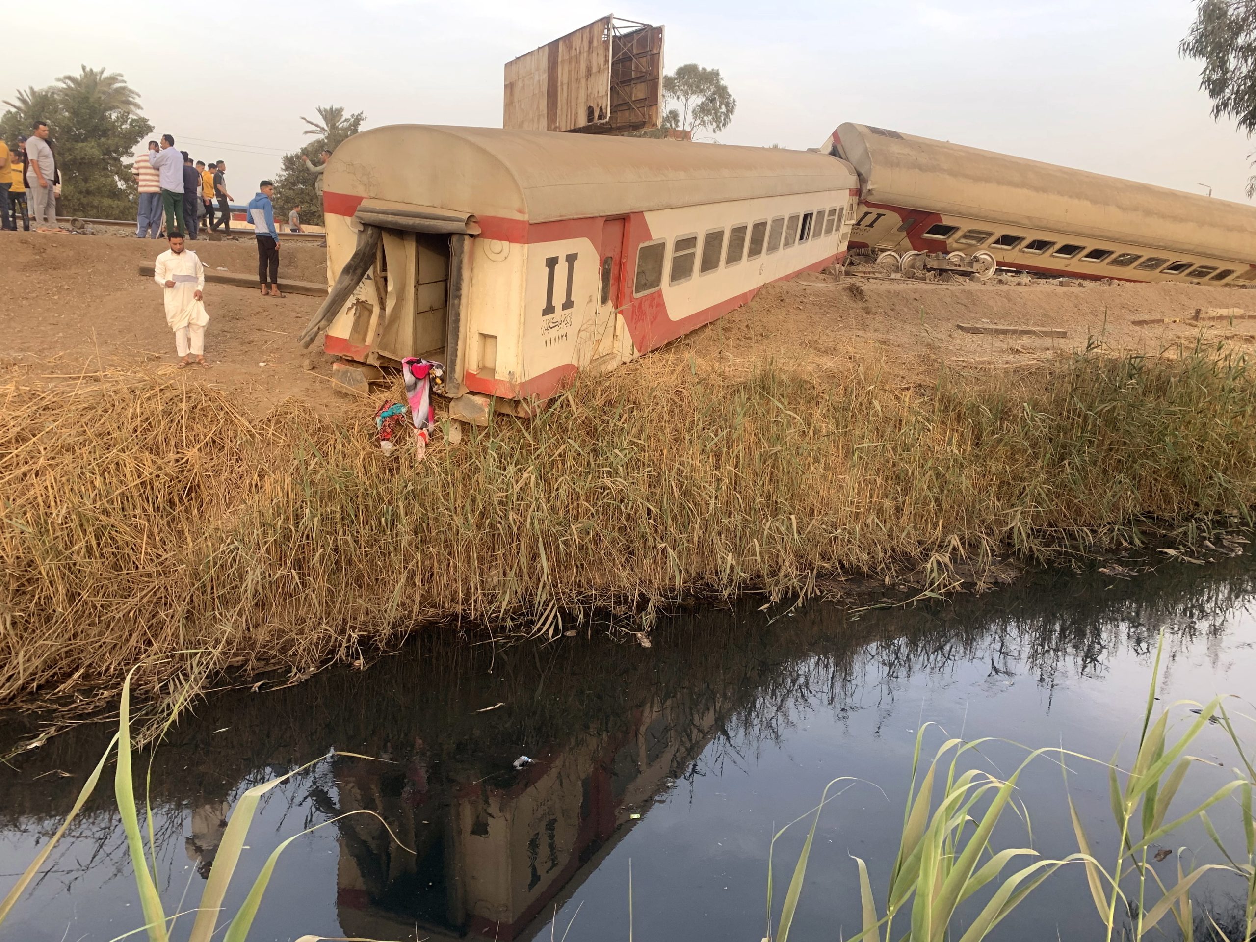 Descarrilamento de comboio no Egito provoca 98 feridos e 11 mortos