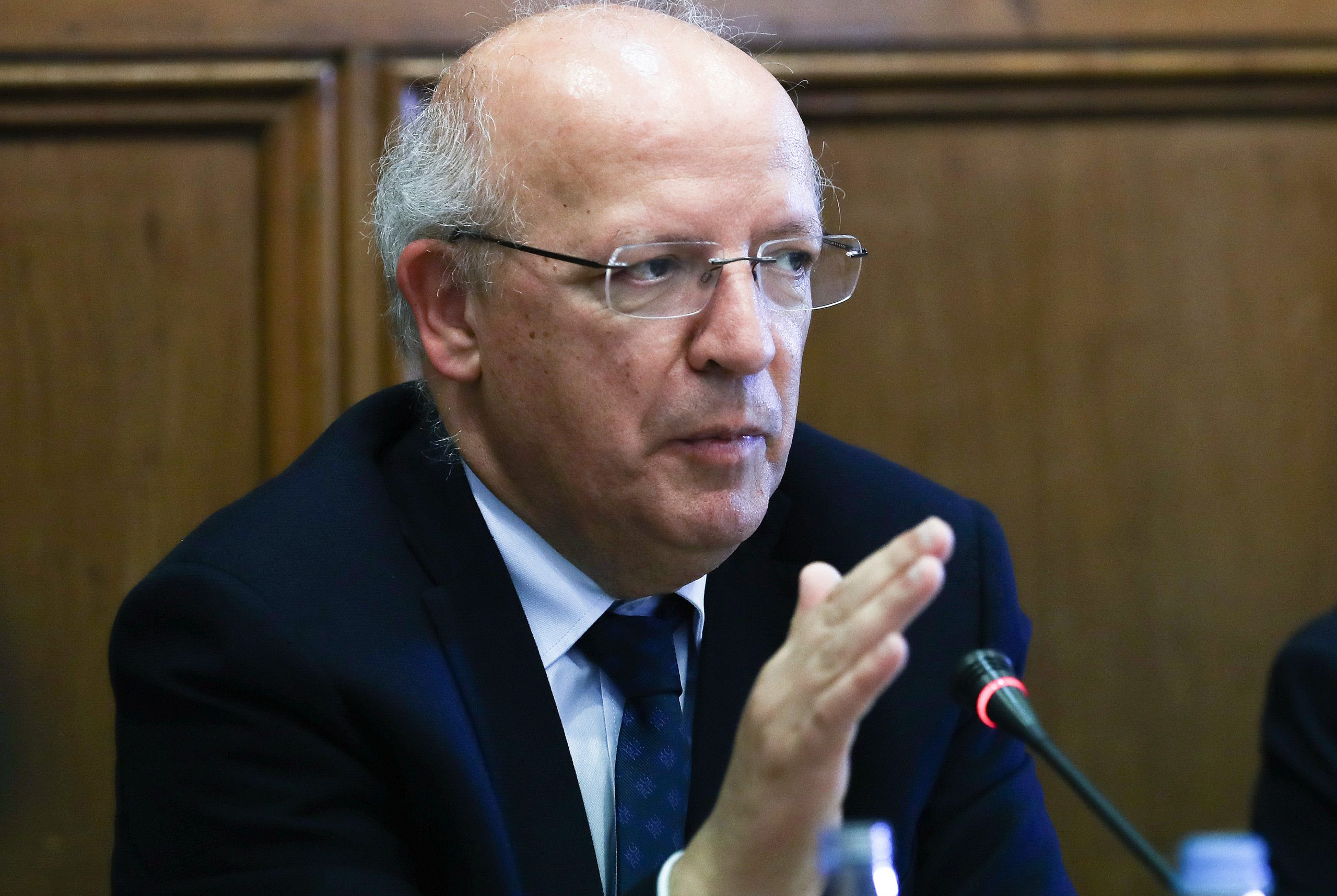 Ministro diz que serviços mínimos “protegem as pessoas”