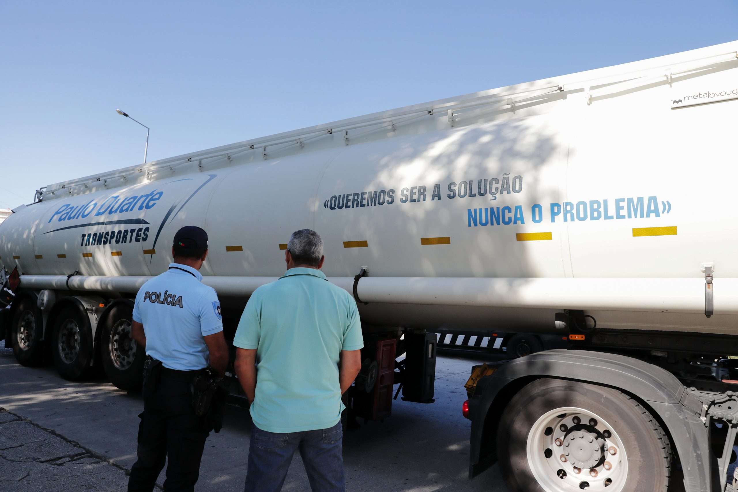 Motoristas: Camiões sob escolta em Matosinhos e “boicote” a serviços mínimos