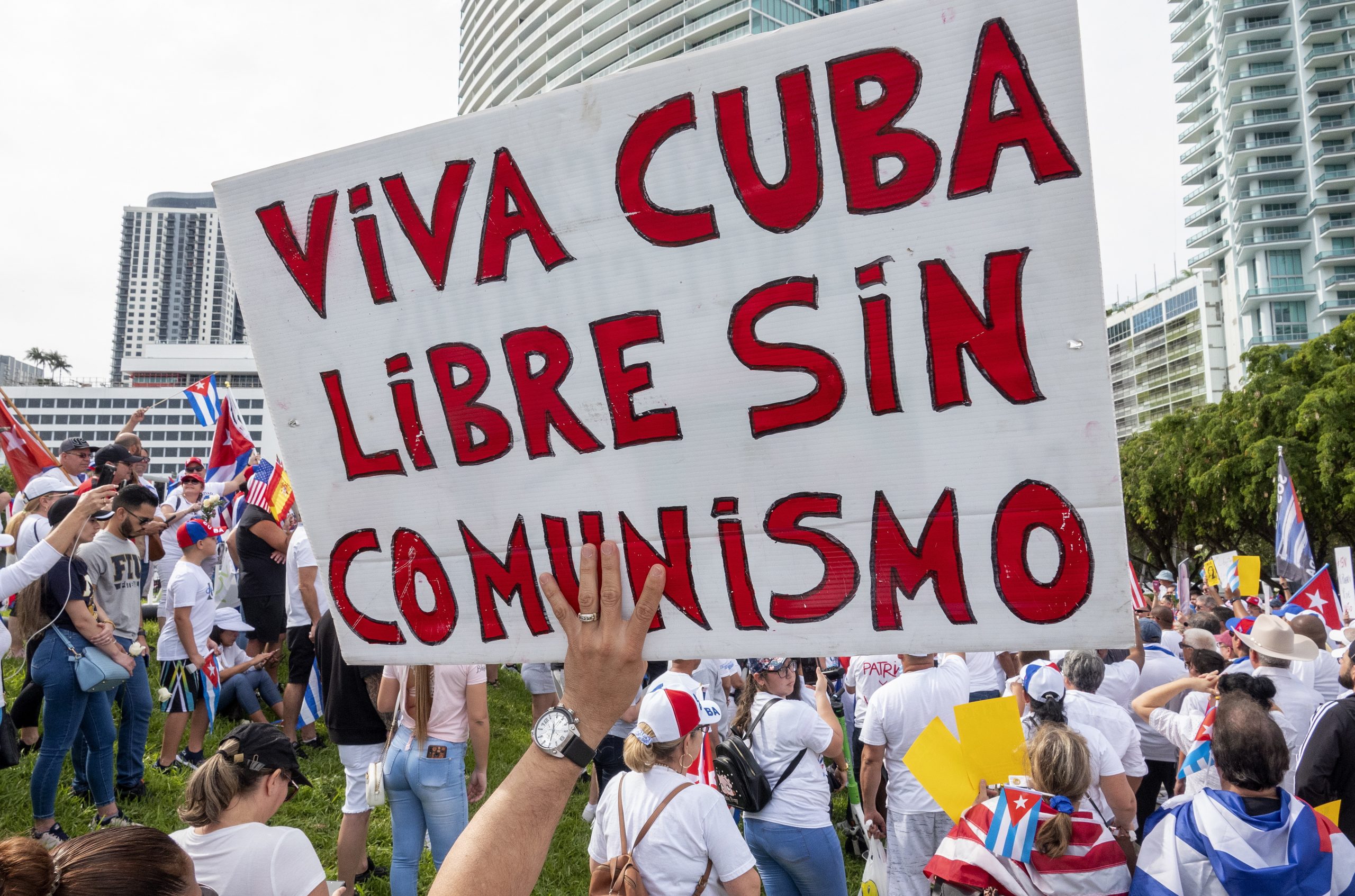 Cuba: Espanha, UE e partidos pedem a Havana que devolva credenciais a jornalistas da Efe