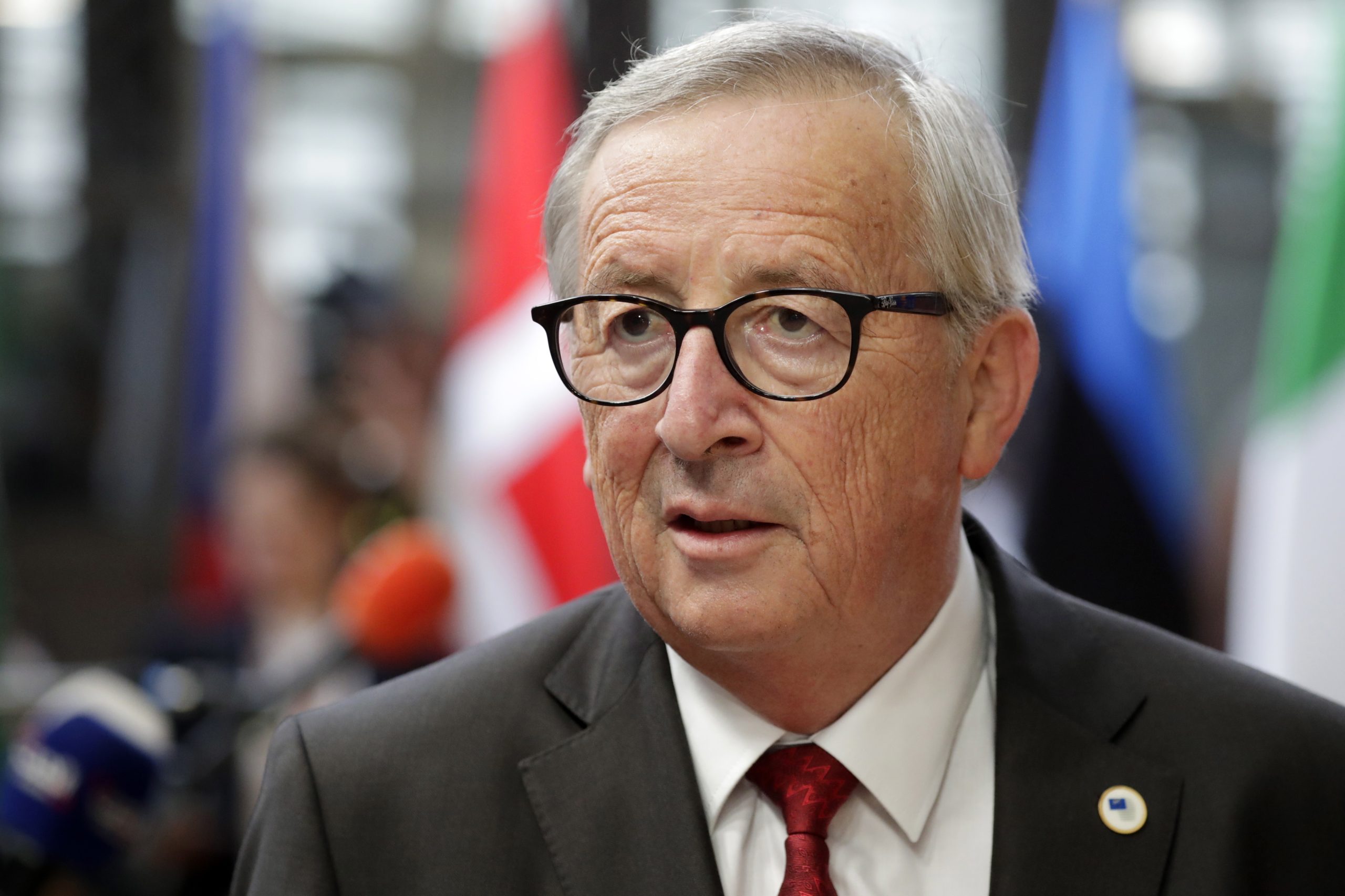 Brexit: Juncker descarta novo adiamento caso parlamento britânico ‘chumbe’ acordo