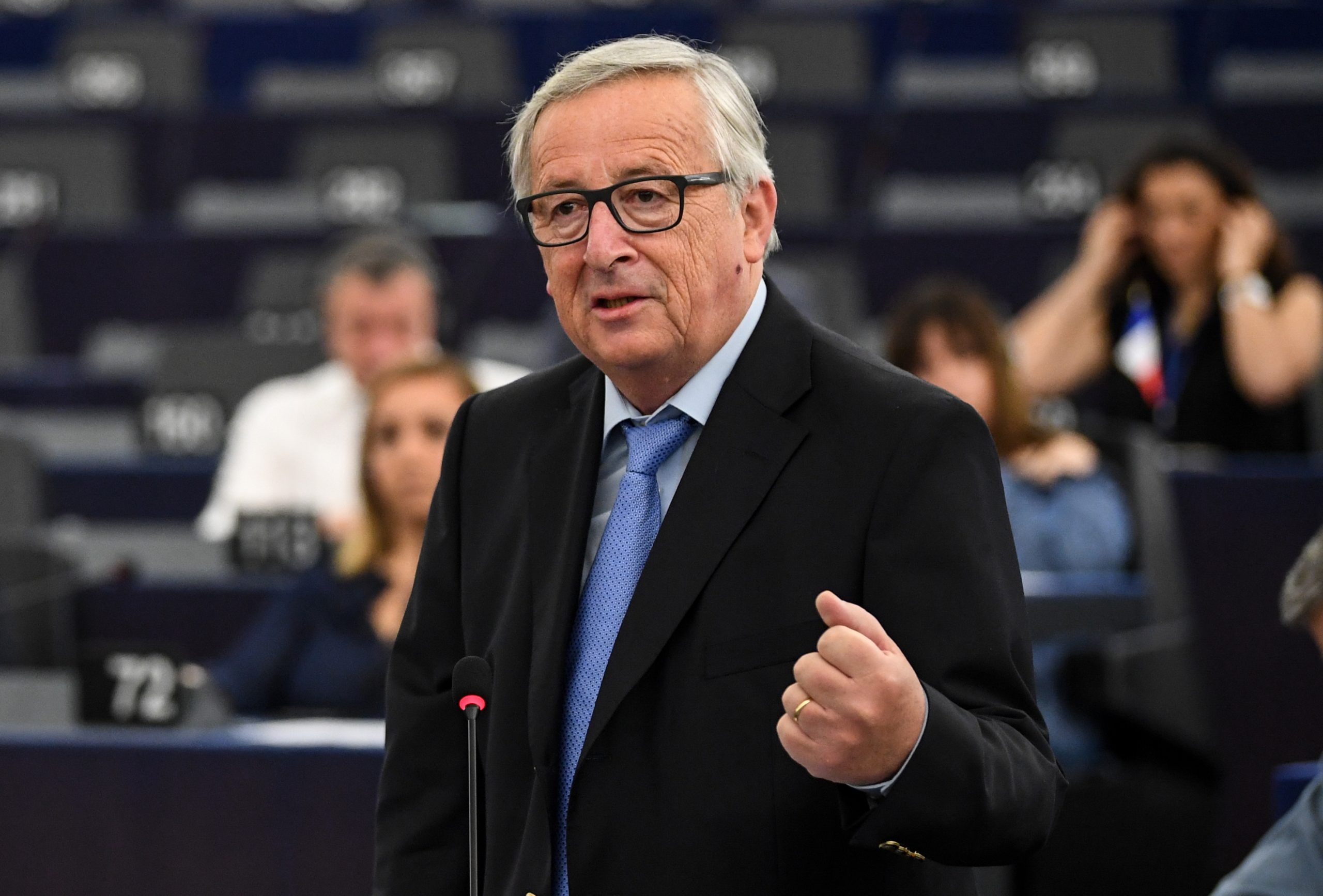 Juncker com “plena confiança” no compromisso de Sánchez com projeto europeu