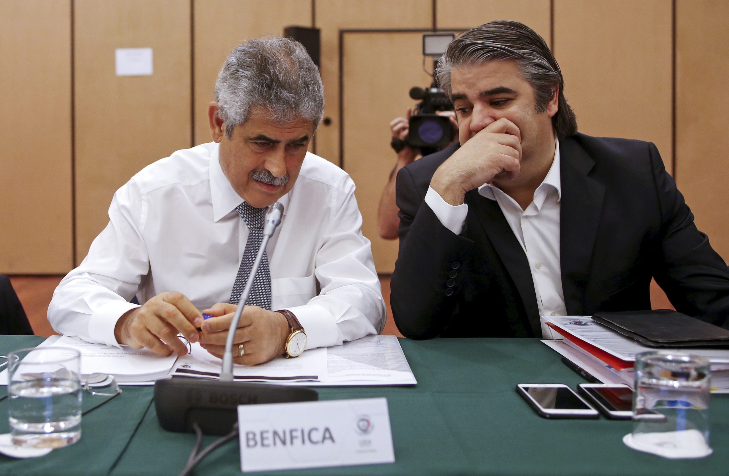 E-toupeira: Defesa diz não haver indícios para levar SAD do Benfica a julgamento