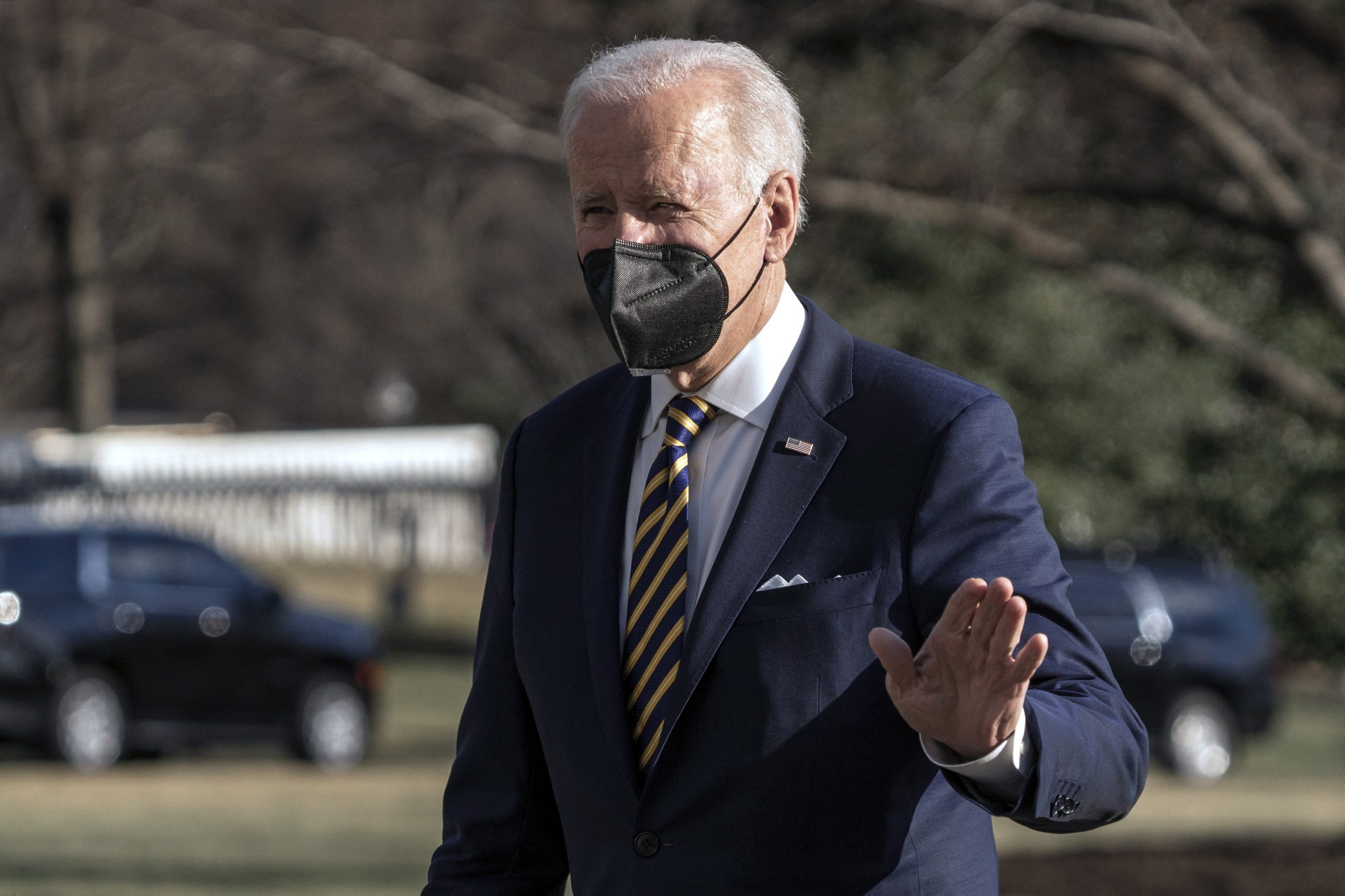 Biden apreende fundos afegãos e reserva metade para vítimas do 11 de setembro