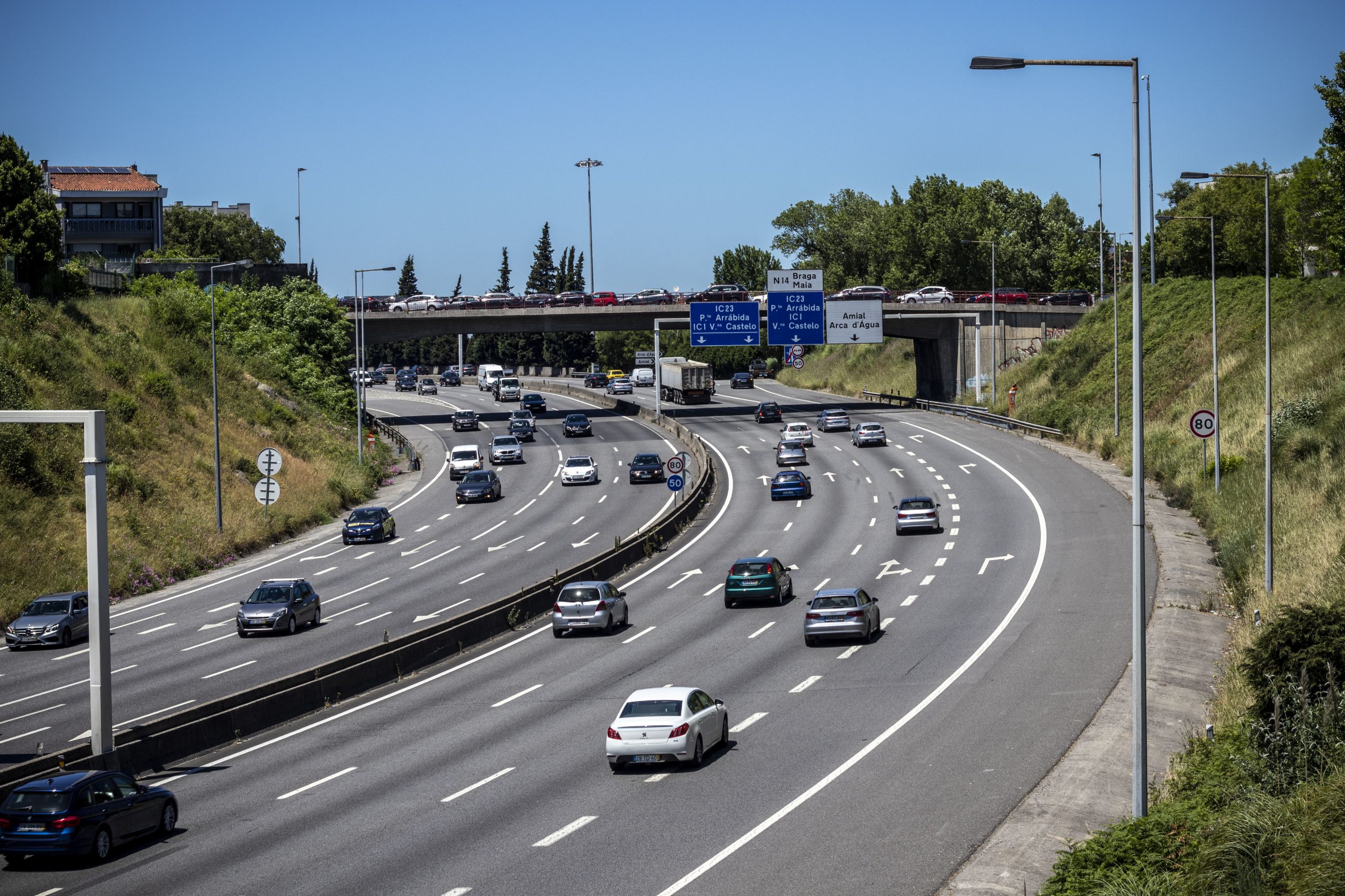 Gasóleo deve descer 7 cêntimos e gasolina 5 cêntimos por litro a partir de hoje