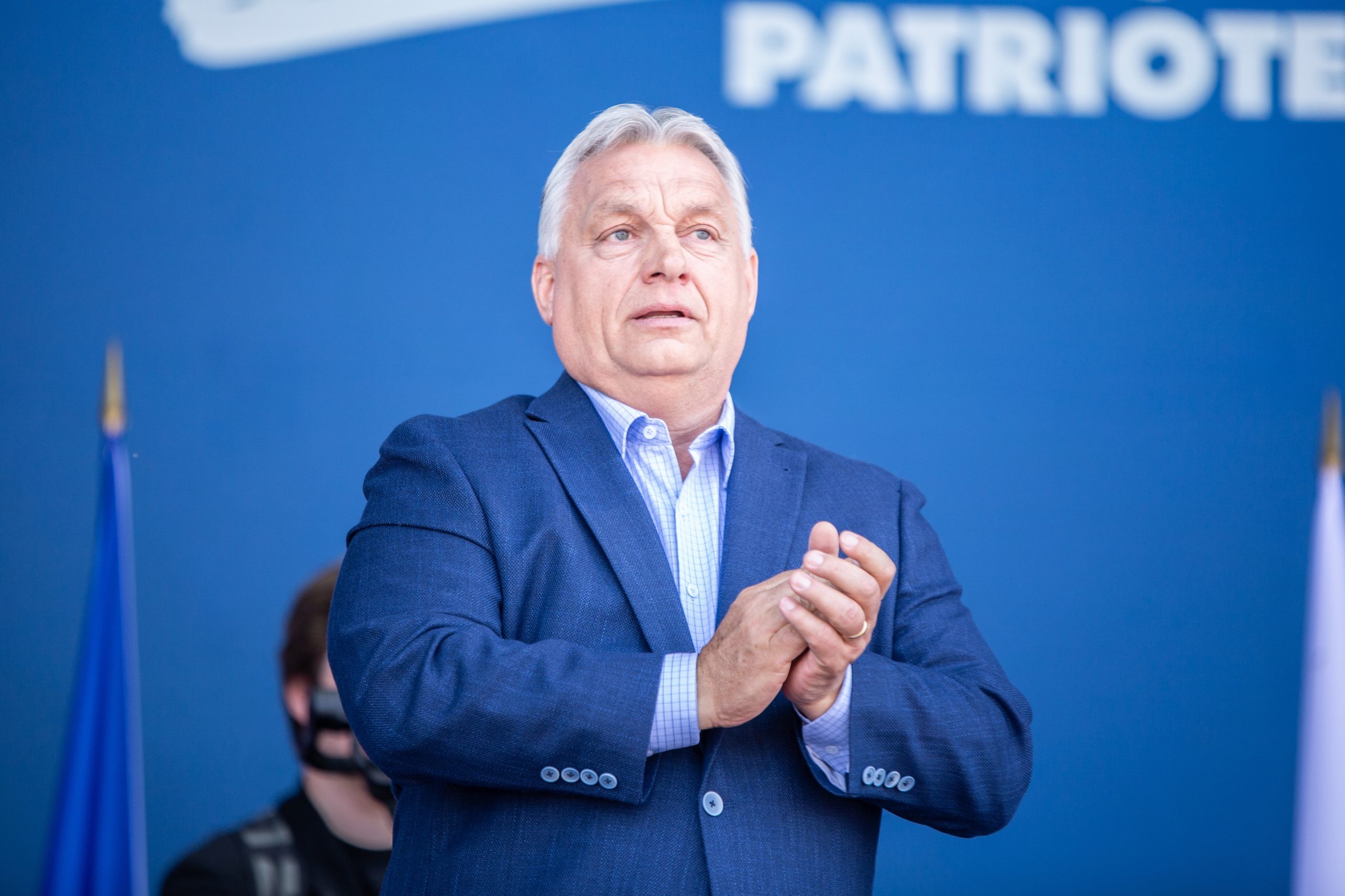 Líderes da extrema-direita apoiam Viktor Orbán antes das eleições na Hungria