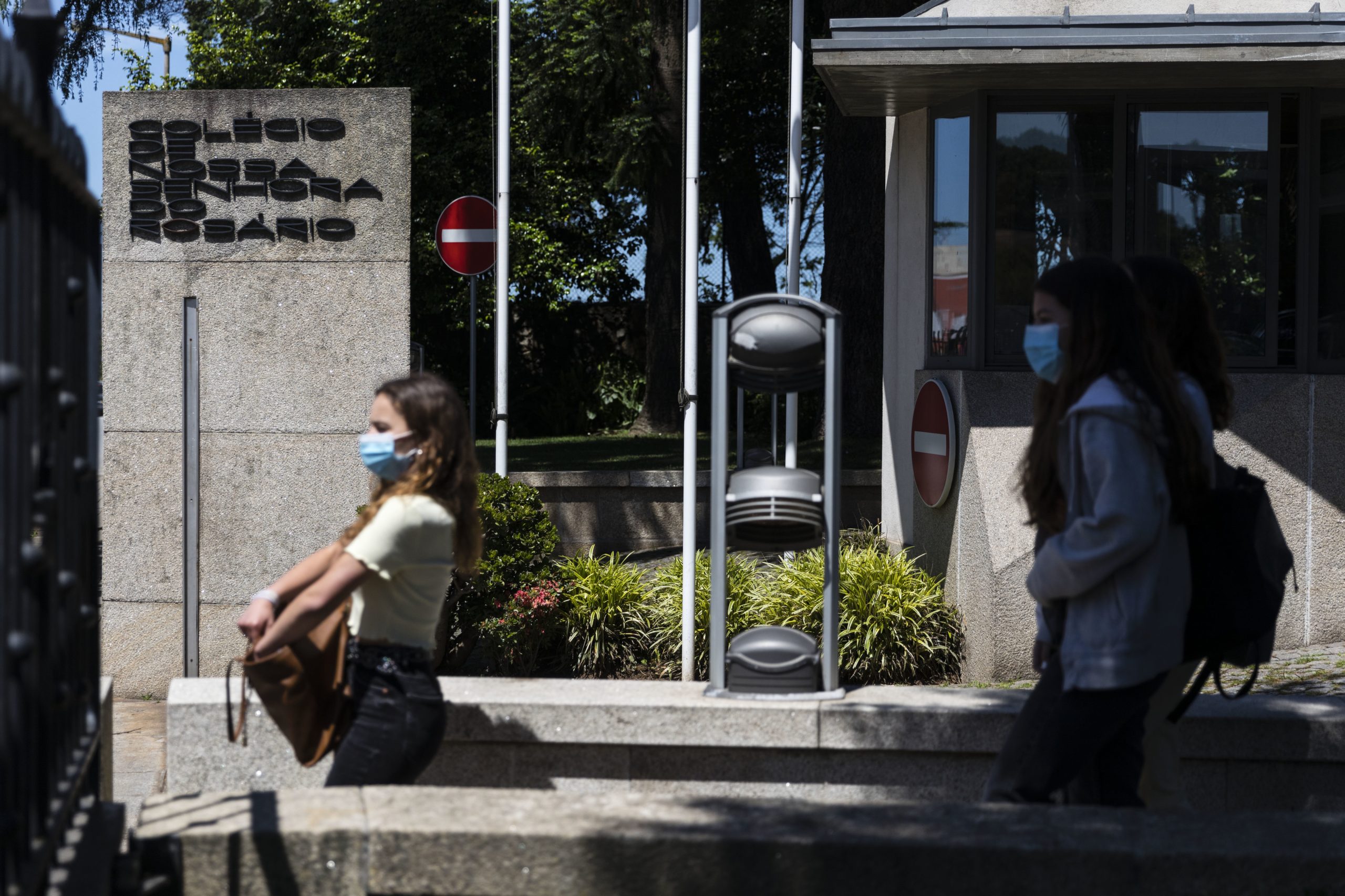 Covid-19: Portugal regista 584 surtos ativos, mais de metade em escolas
