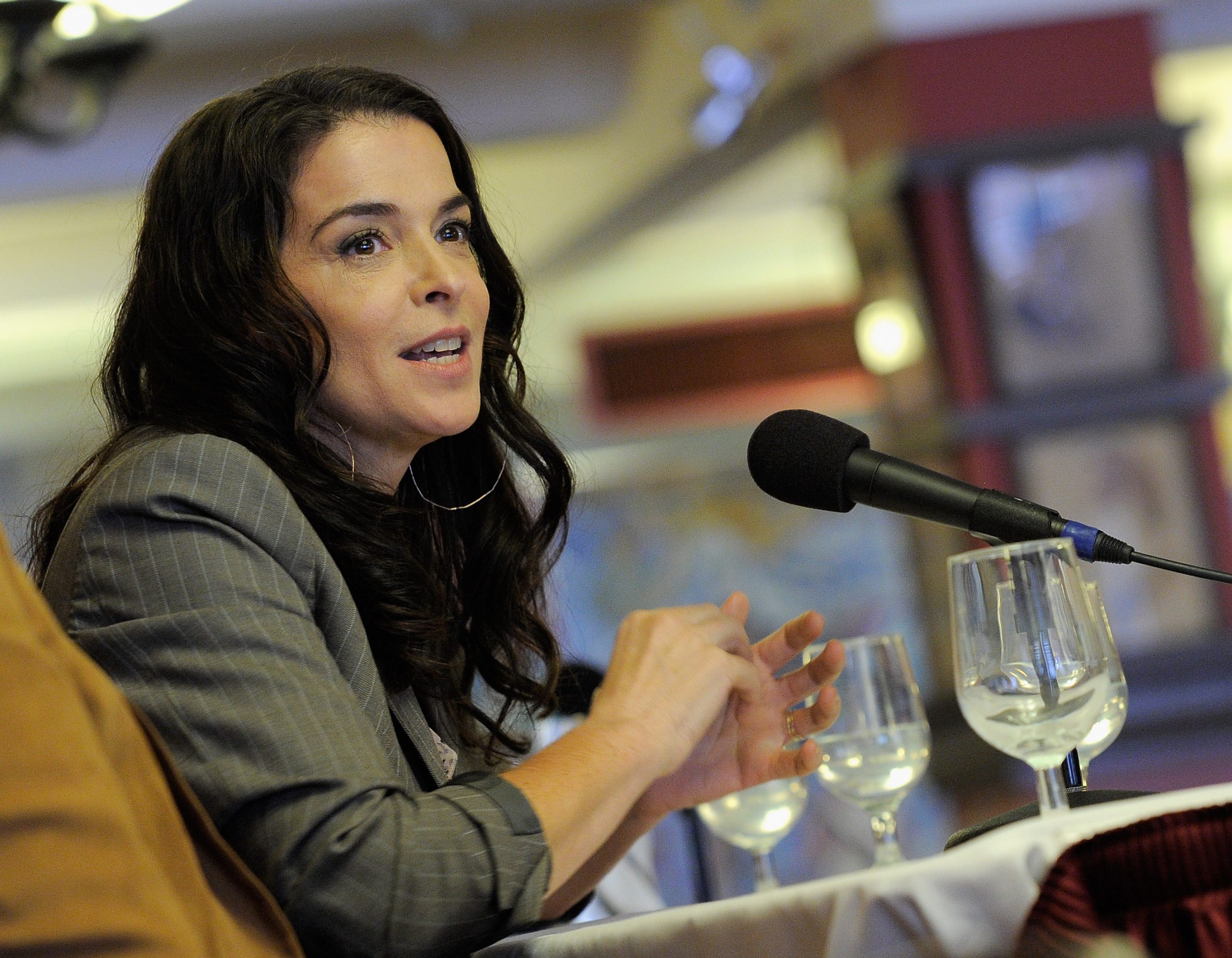 Atriz Annabella Sciorra já testemunhou no julgamento de Harvey Weinstein