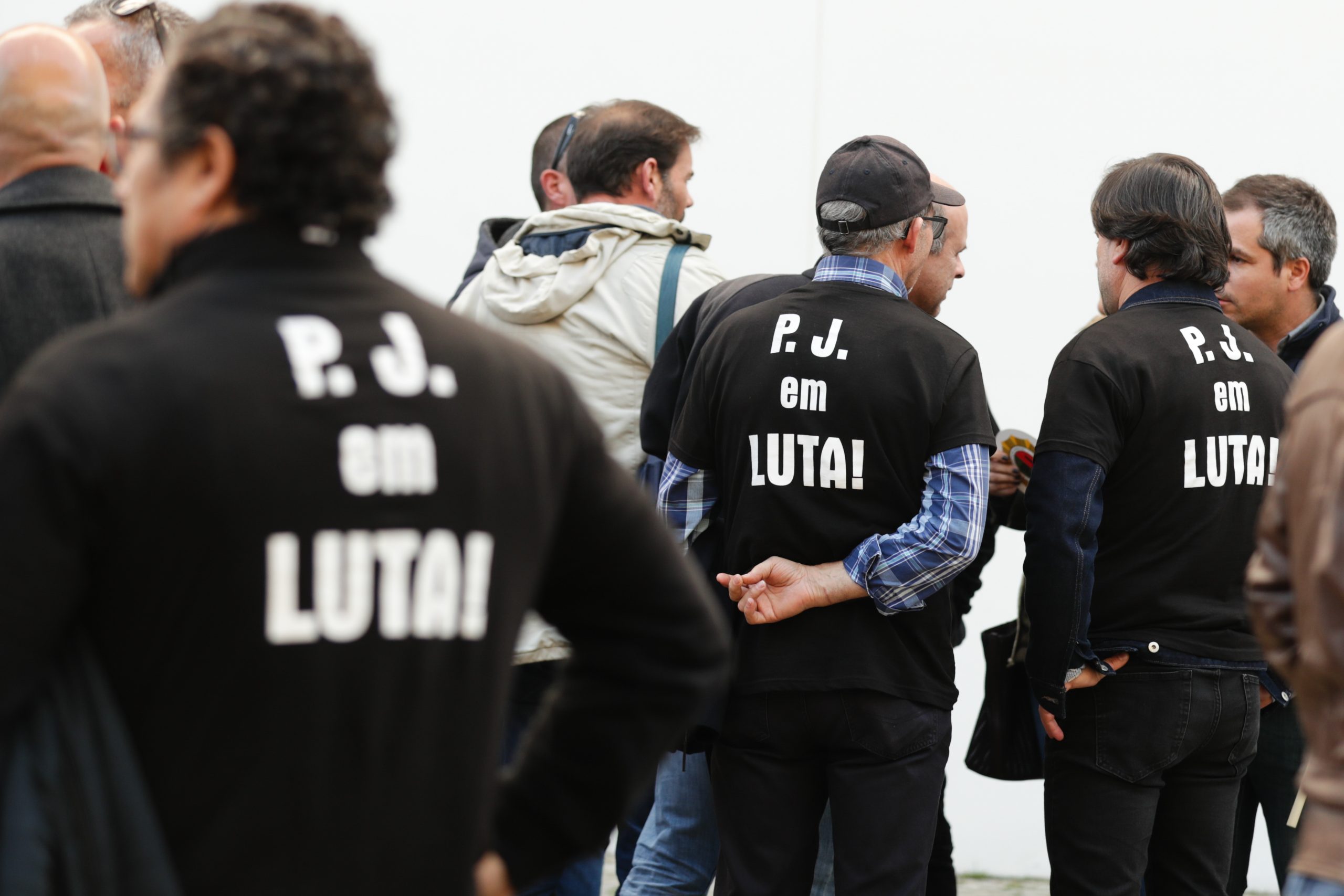 Sindicato diz que investigadores criminais têm compromisso do Governo igual ao dos professores