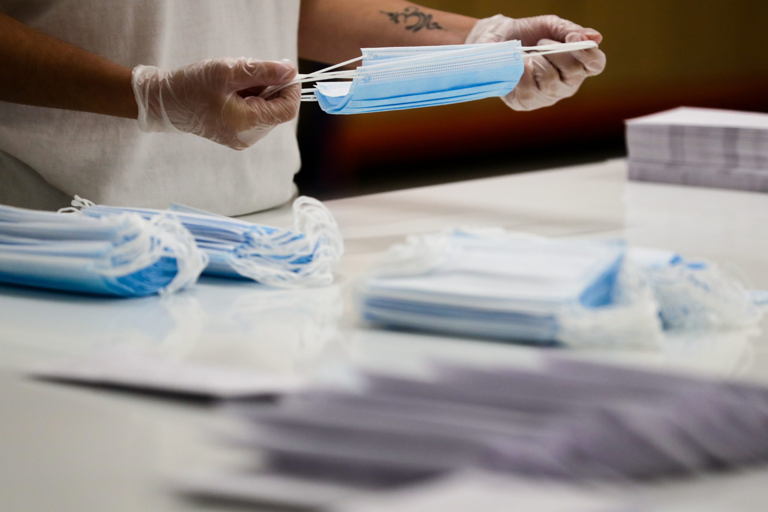 Fisco apreende ou recusa importação de quase 5 milhões de máscaras e 63 mil equipamentos de proteção individual