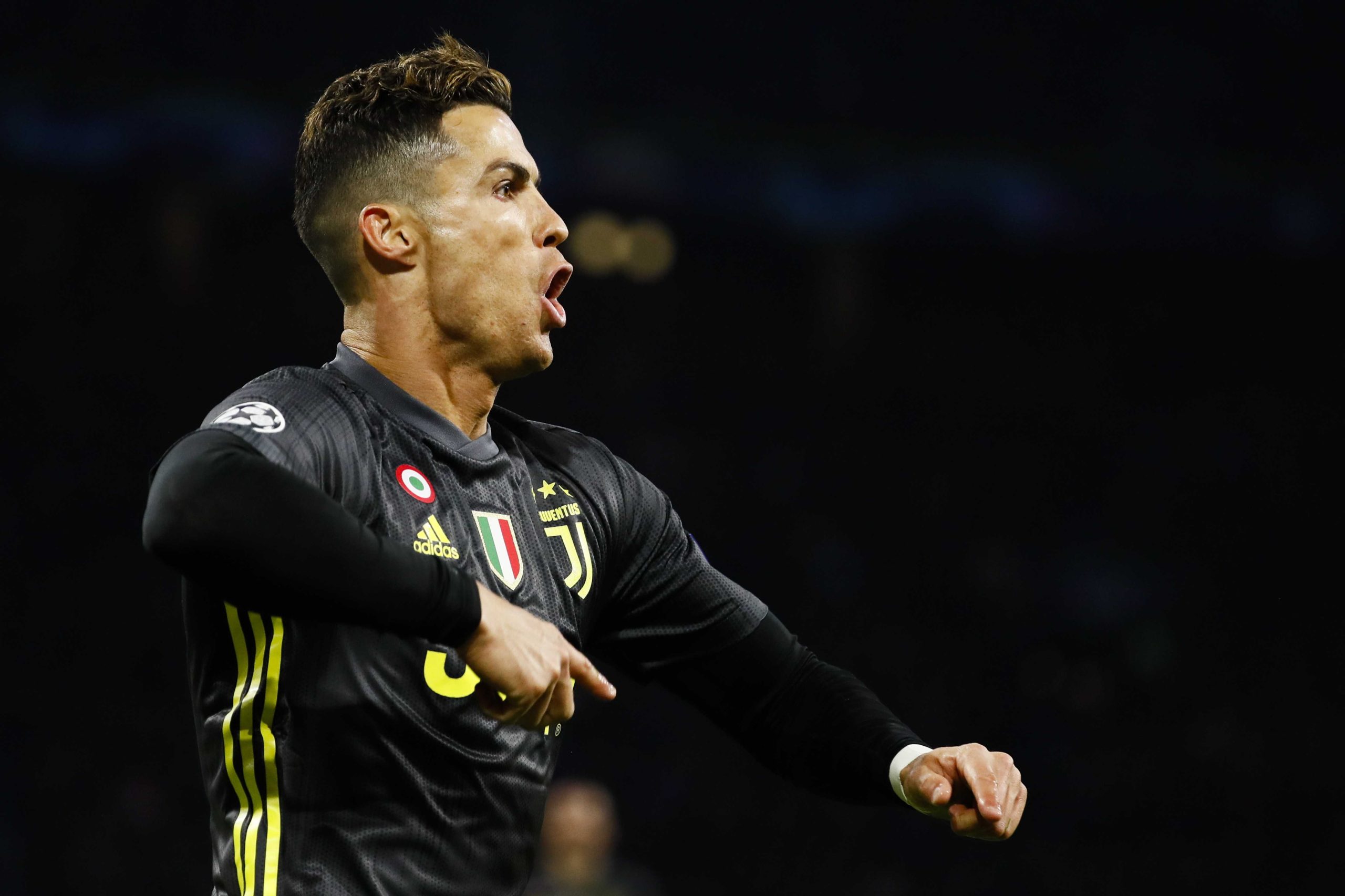 Golo de Ronaldo foi único ponto positivo do empate da Juventus em Amesterdão