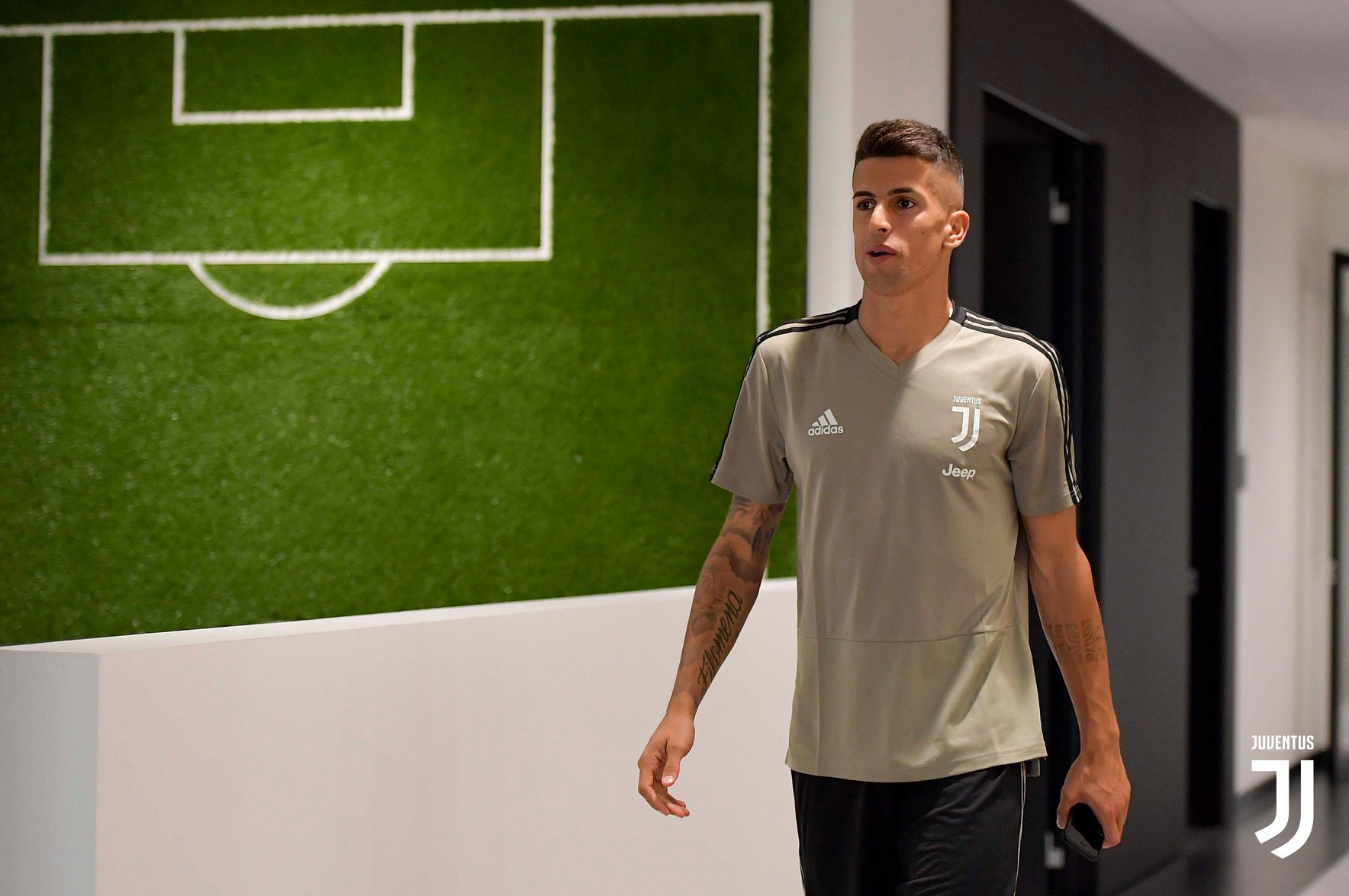 Juventus inicia nova época à espera de Cristiano Ronaldo, mas já com um português no relvado