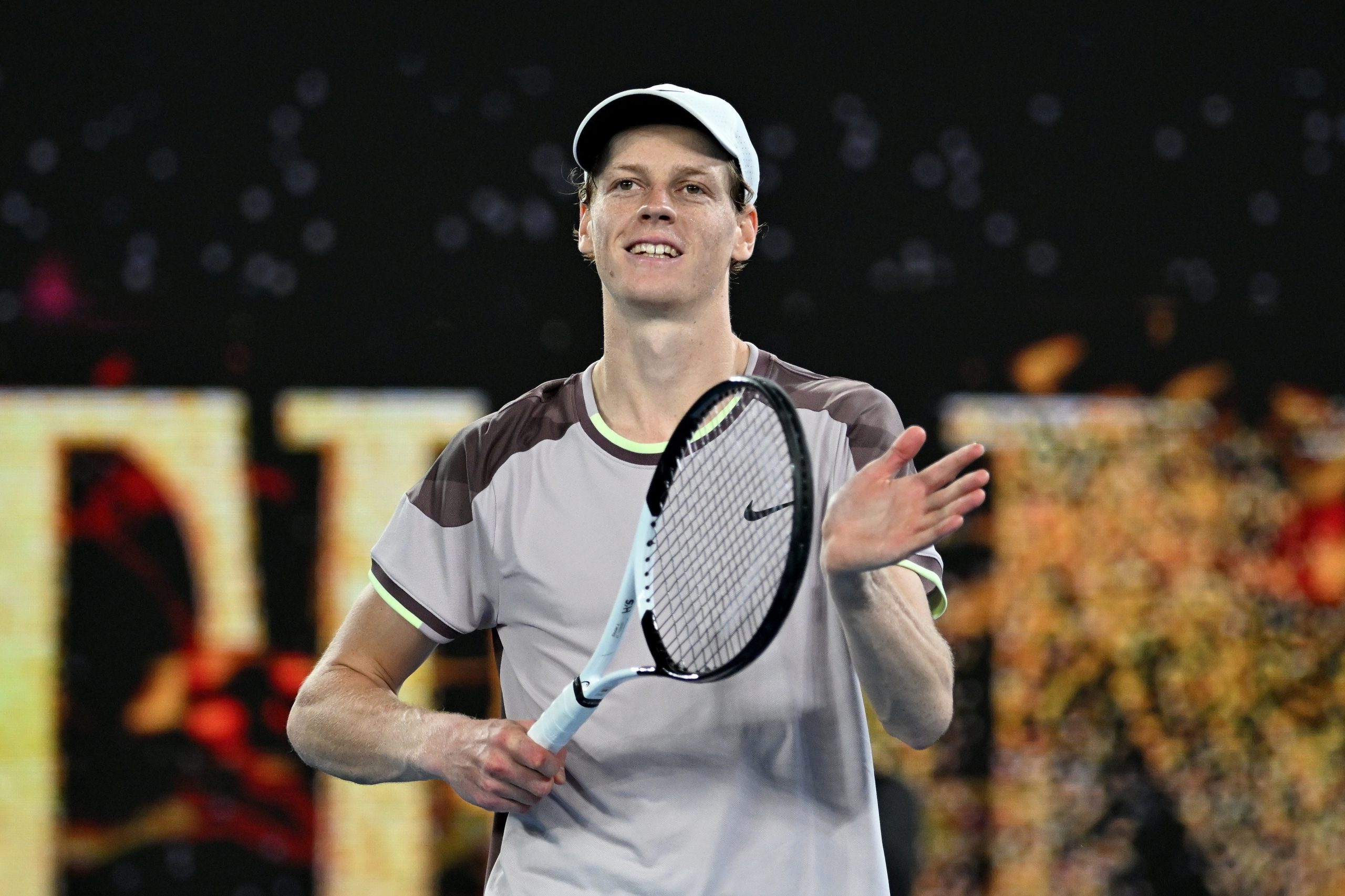 Sinner vence Rublev e apura-se pela primeira vez para as ‘meias’ do Open da Austrália