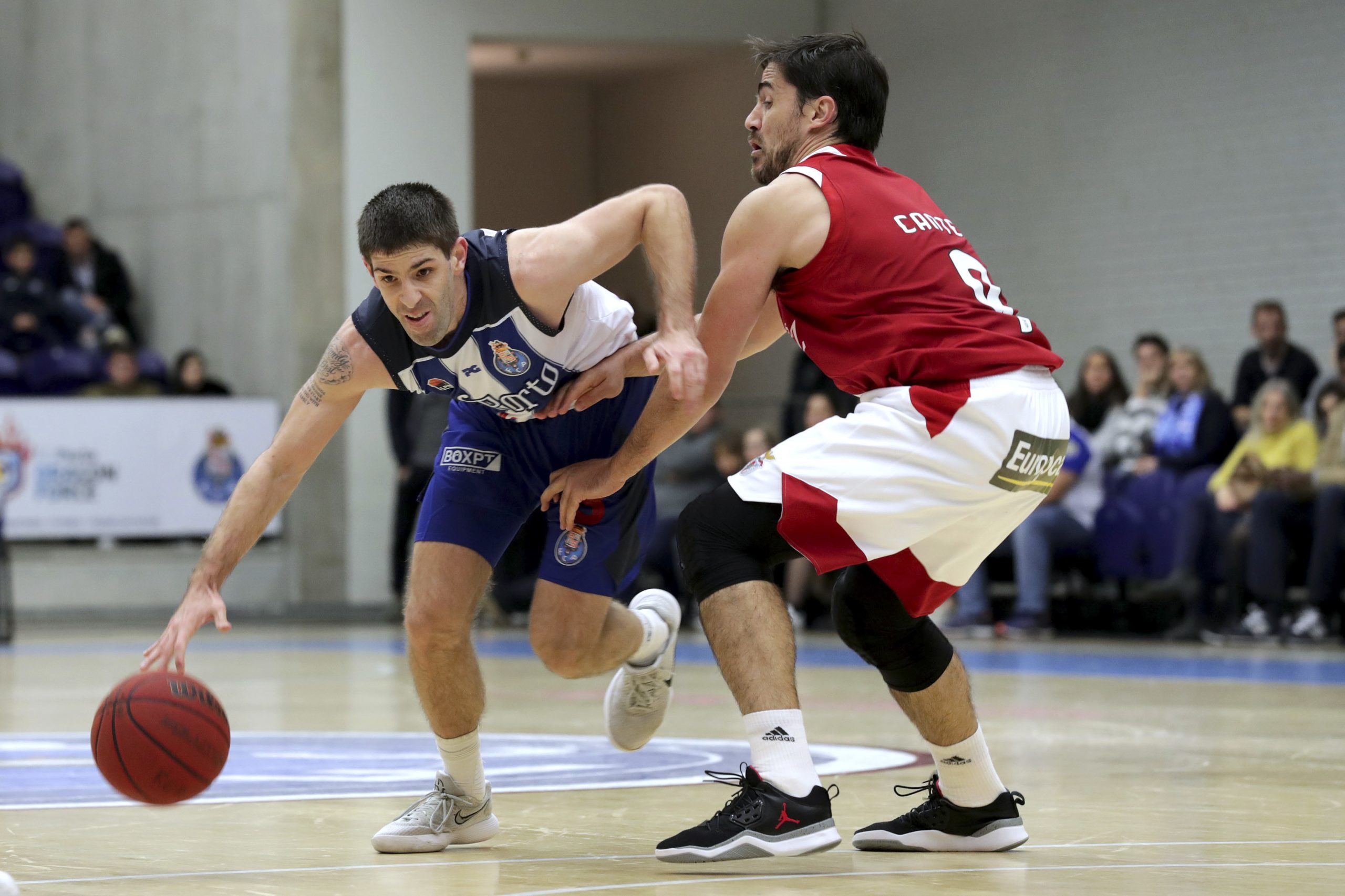 FC Porto quebra invencibilidade do Benfica no Nacional de basquetebol