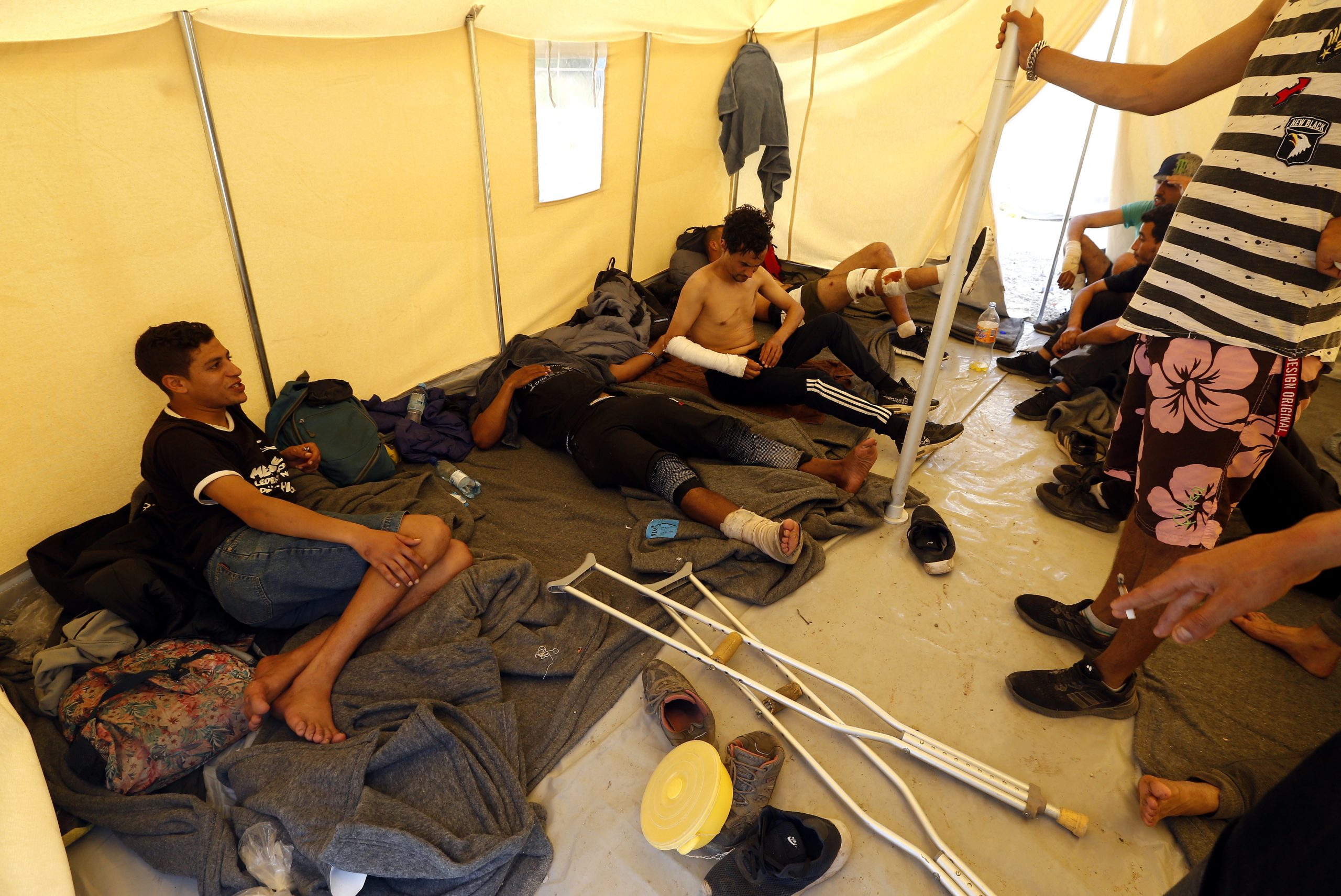 Cruz Vermelha alerta para crise humanitária em campo de migrantes na Bósnia