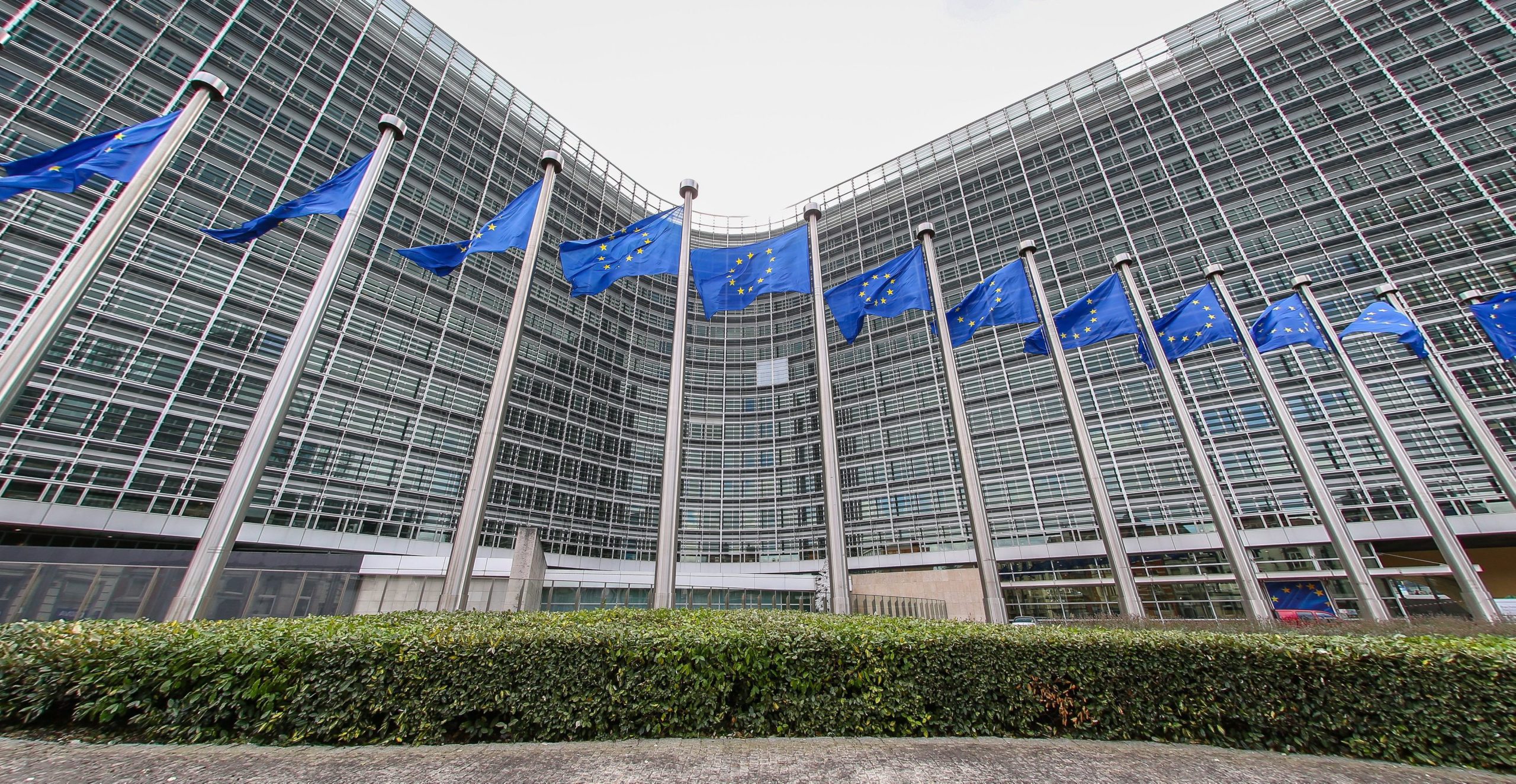 Bruxelas recomenda fecho dos défices excessivos de Portugal e Croácia e deixa 4 países no procedimento