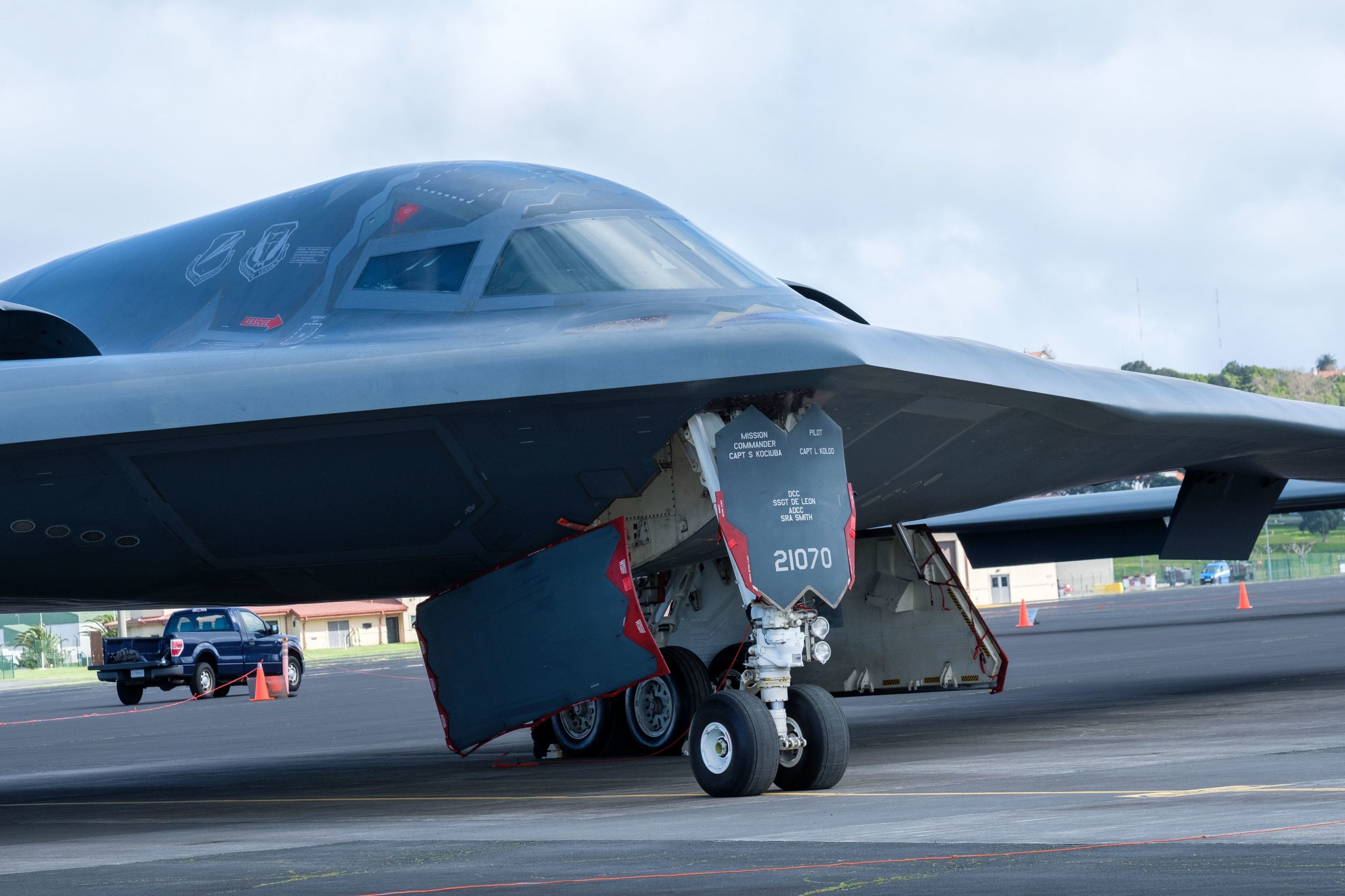 Bombardeiros B2 americanos testaram hoje na base das Lajes capacidade de resposta dos Estados Unidos