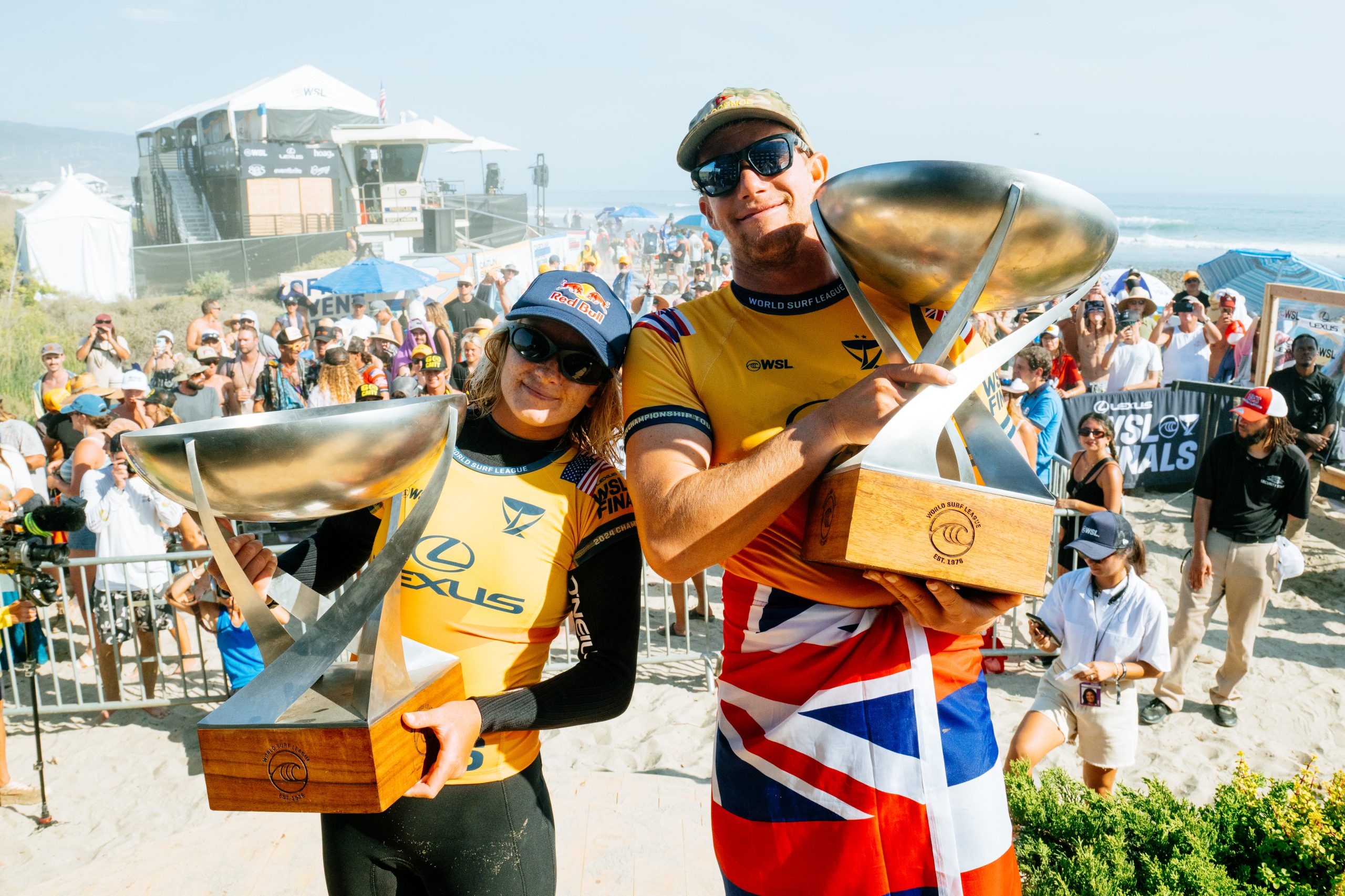 Surf: Caity Simmers e John John Florence campeões mundiais
