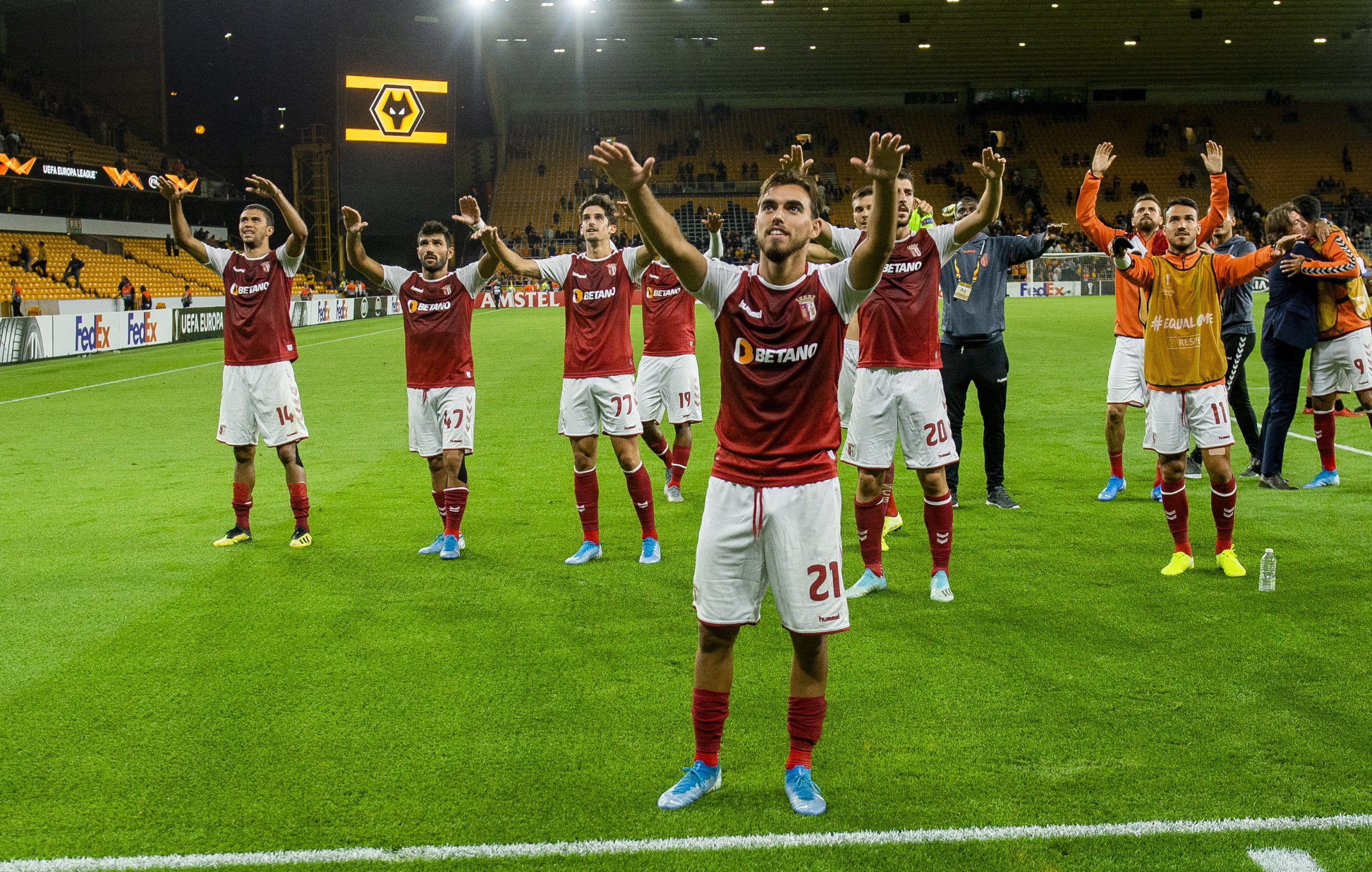 Num jogo de bons amigos, Ricardo Horta fez a desfeita a Ruben Neves. E o SC Braga volta a ser feliz em Inglaterra