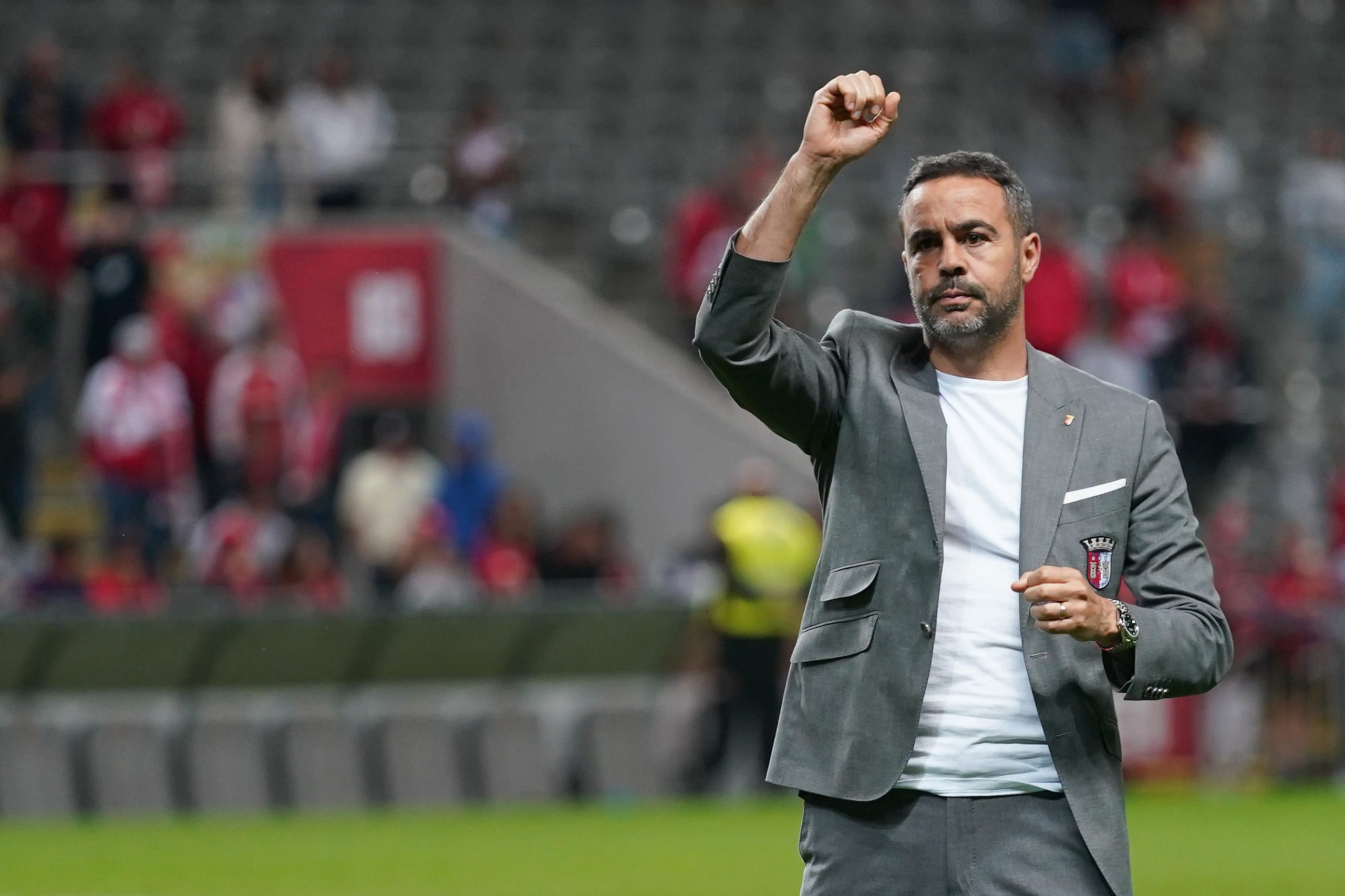Artur Jorge com “ambição e coragem” para ganhar na Luz