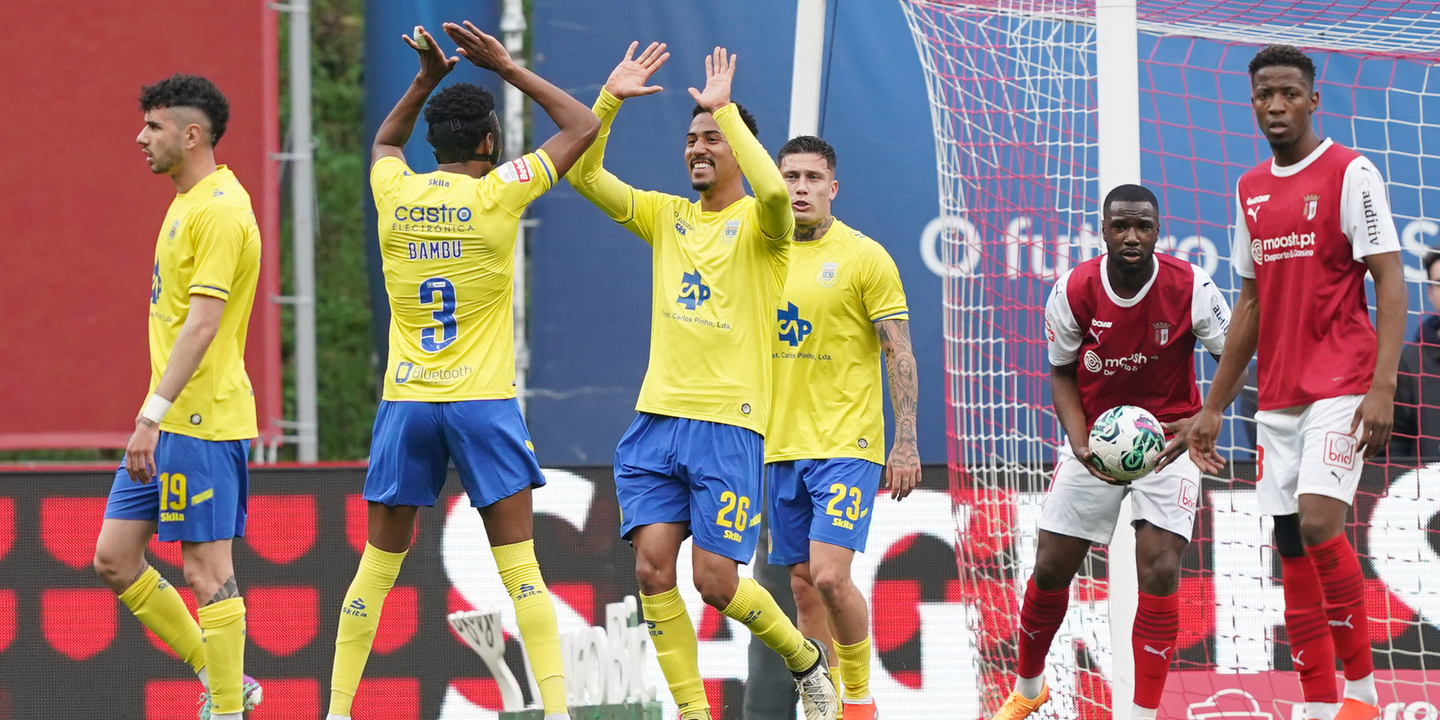 Gil empata com Arouca com dois golos nos descontos
