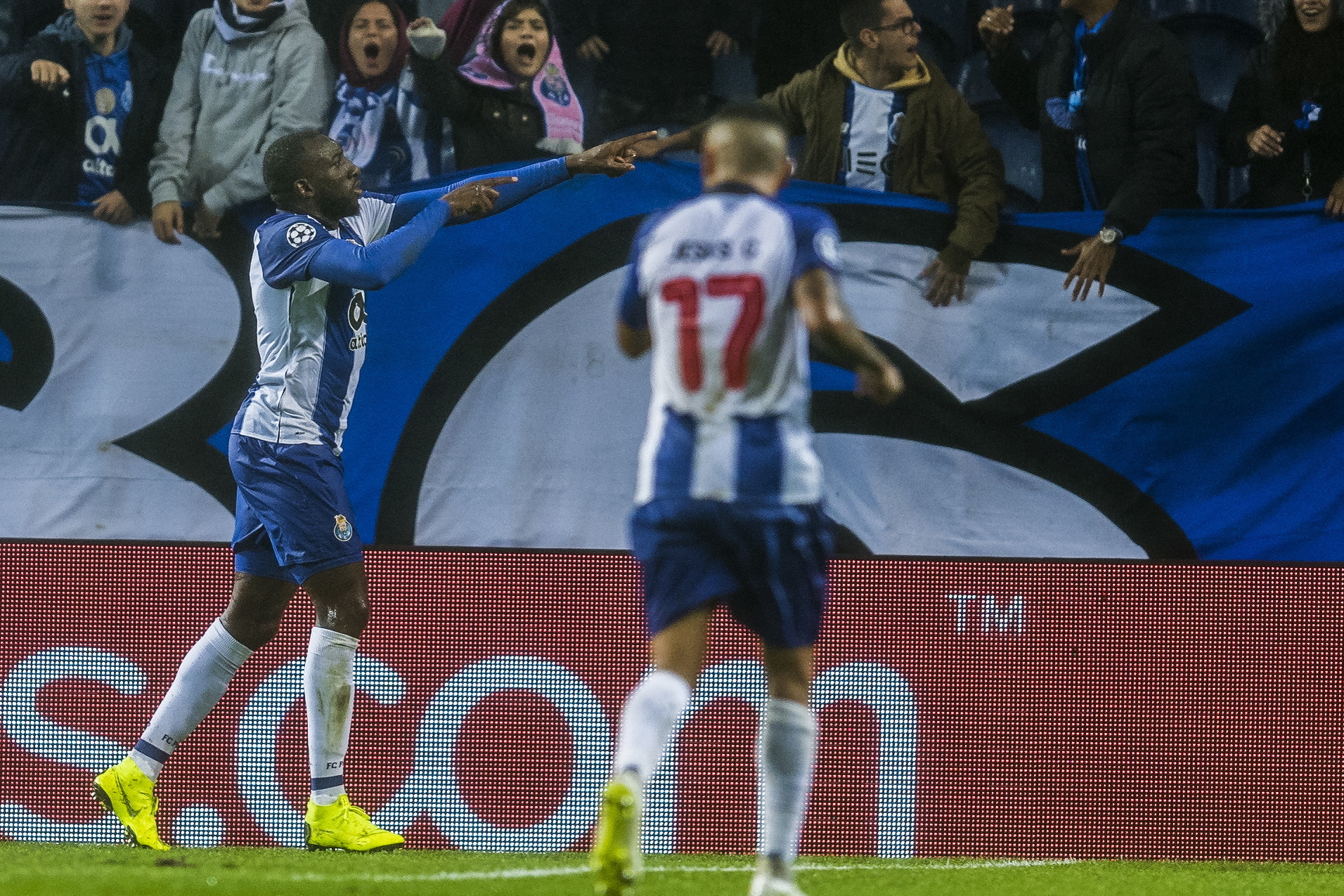 Liga dos Campeões. FC Porto recebe Schalke 04 com os oitavos de final no horizonte