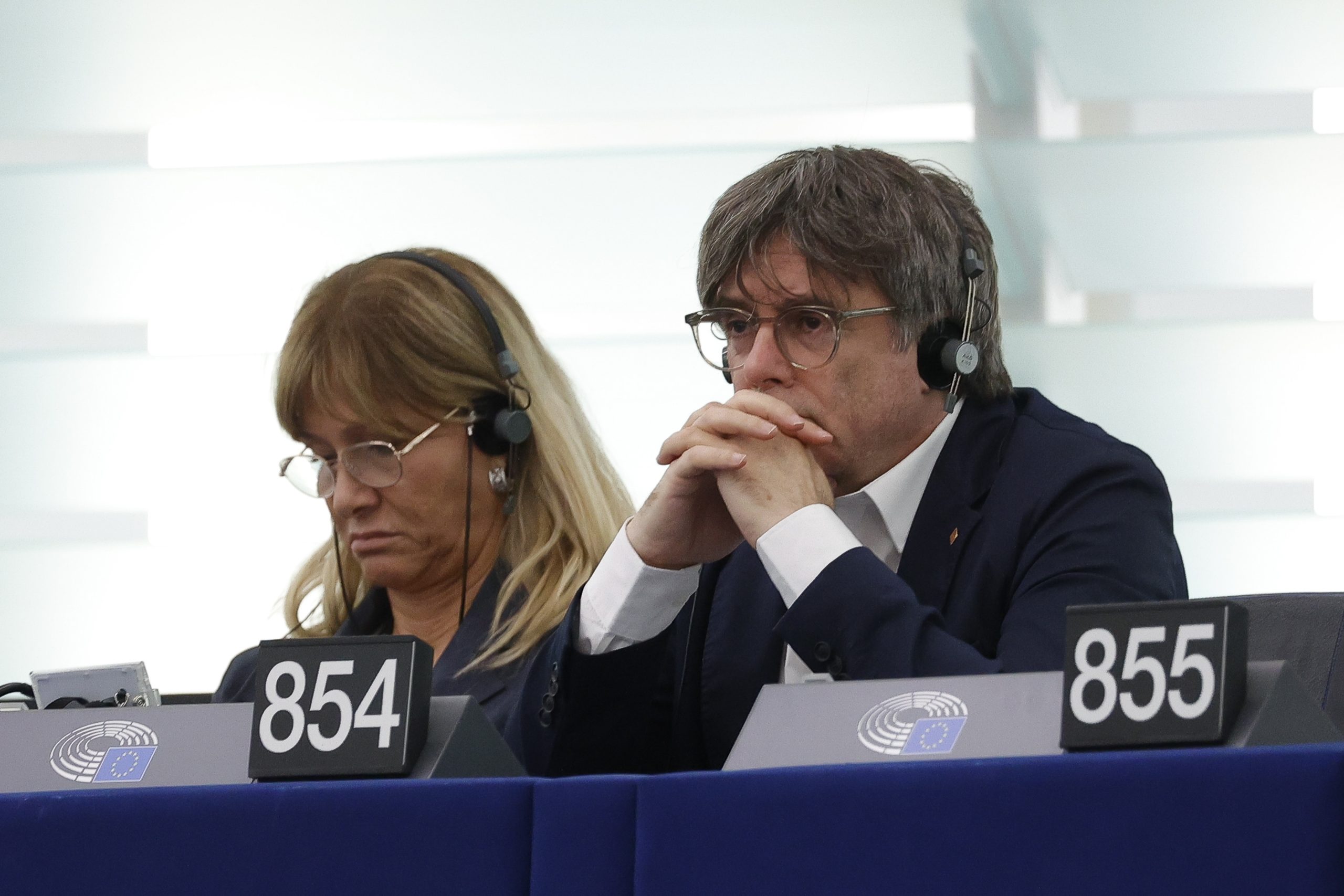Justiça europeia retira imunidade a ex-presidente da Catalunha. Puigdemont vive na Bélgica desde 2017