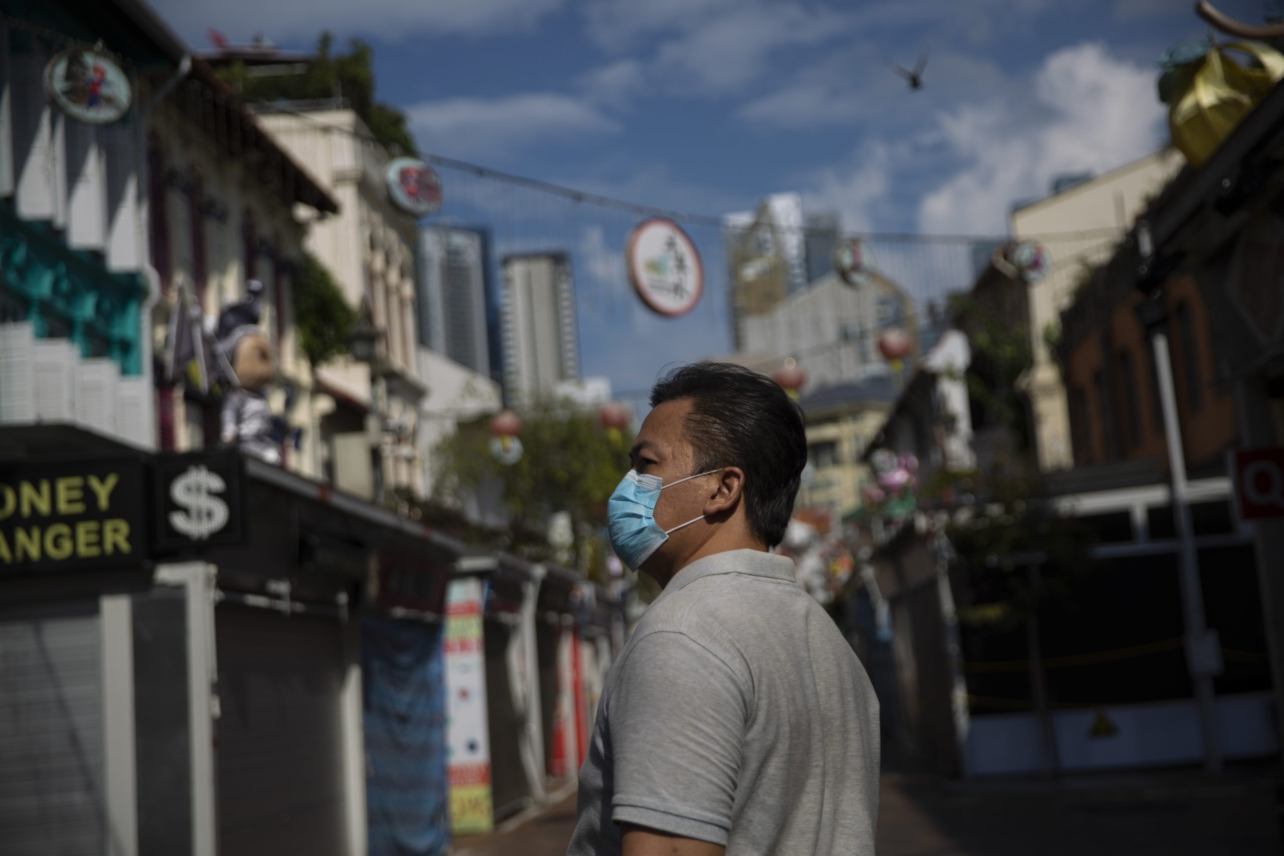 De Singapura, uma lição. Quando o vírus parecia controlado, surgiu uma segunda vaga