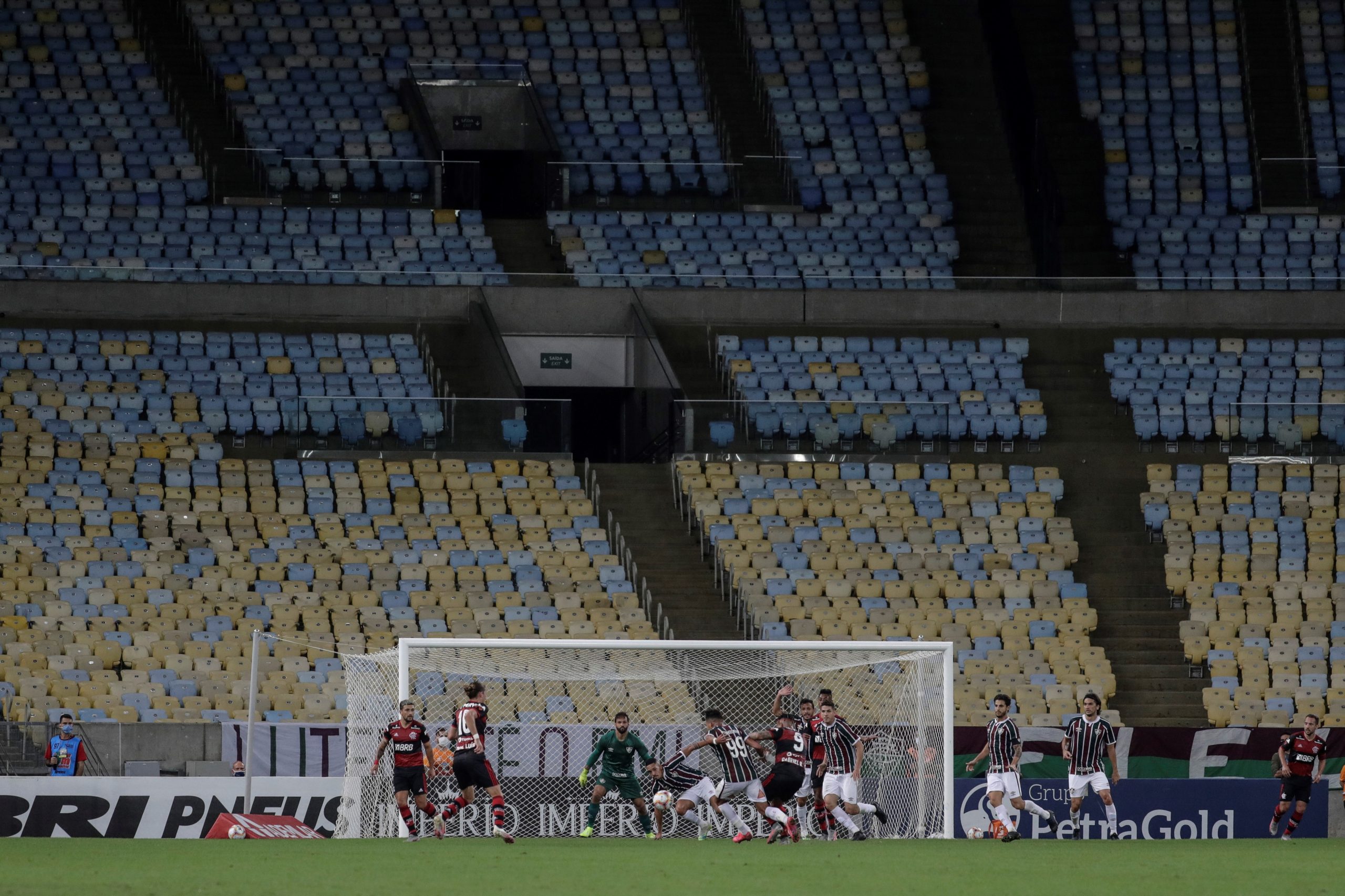 Flamengo perde com Fluminense final da Taça Rio nos penáltis