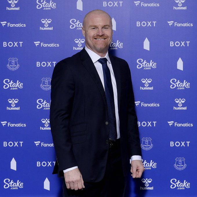 Sean Dyche é o novo treinador do Everton