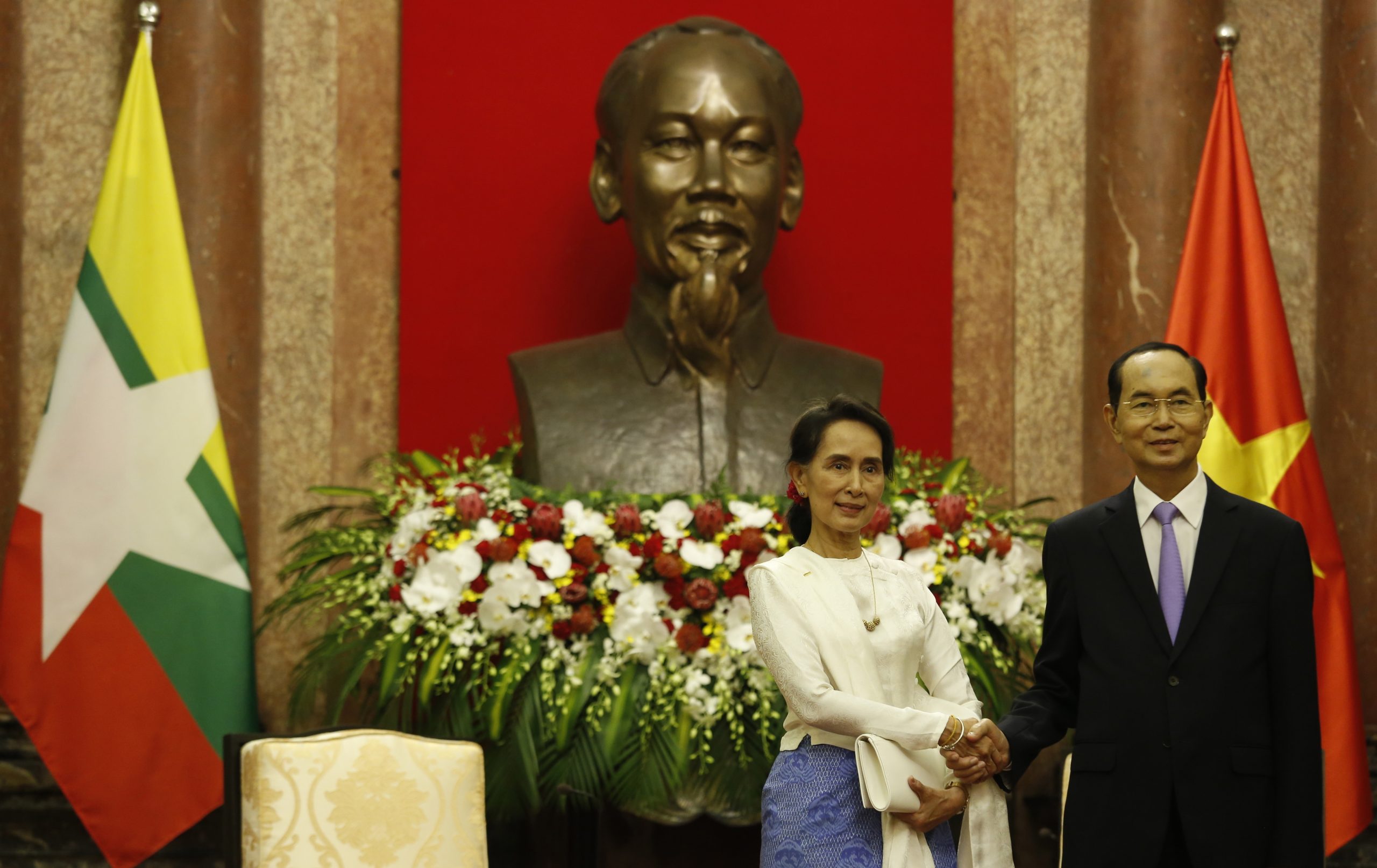 Líder de Myanmar admite que país podia ter lidado melhor com a crise dos rohingya