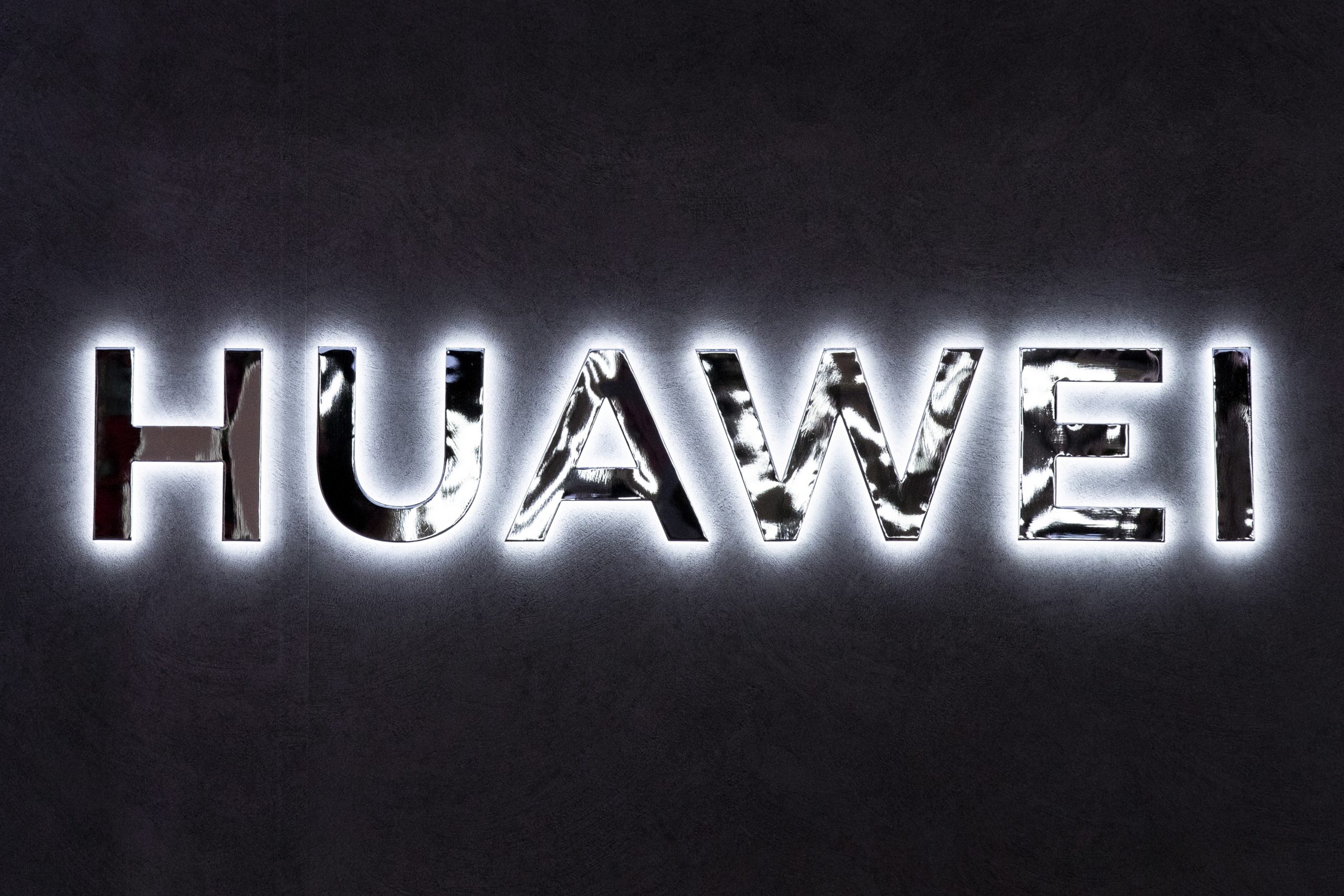 Huawei classifica sanções norte-americanas como “maléficas” e admite impacto