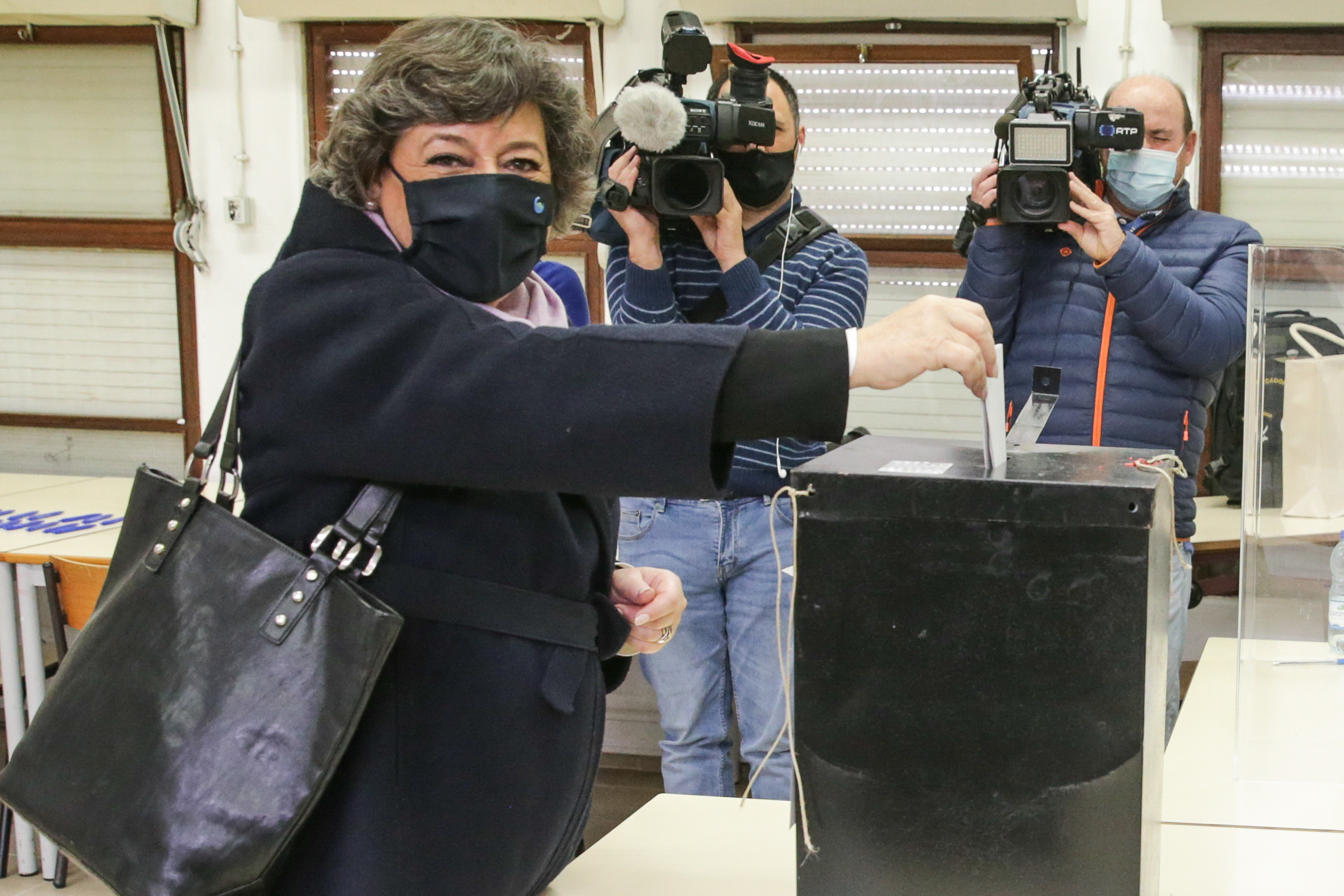 Ana Gomes saúda afluência, mas lamenta muitos que “não puderam” votar