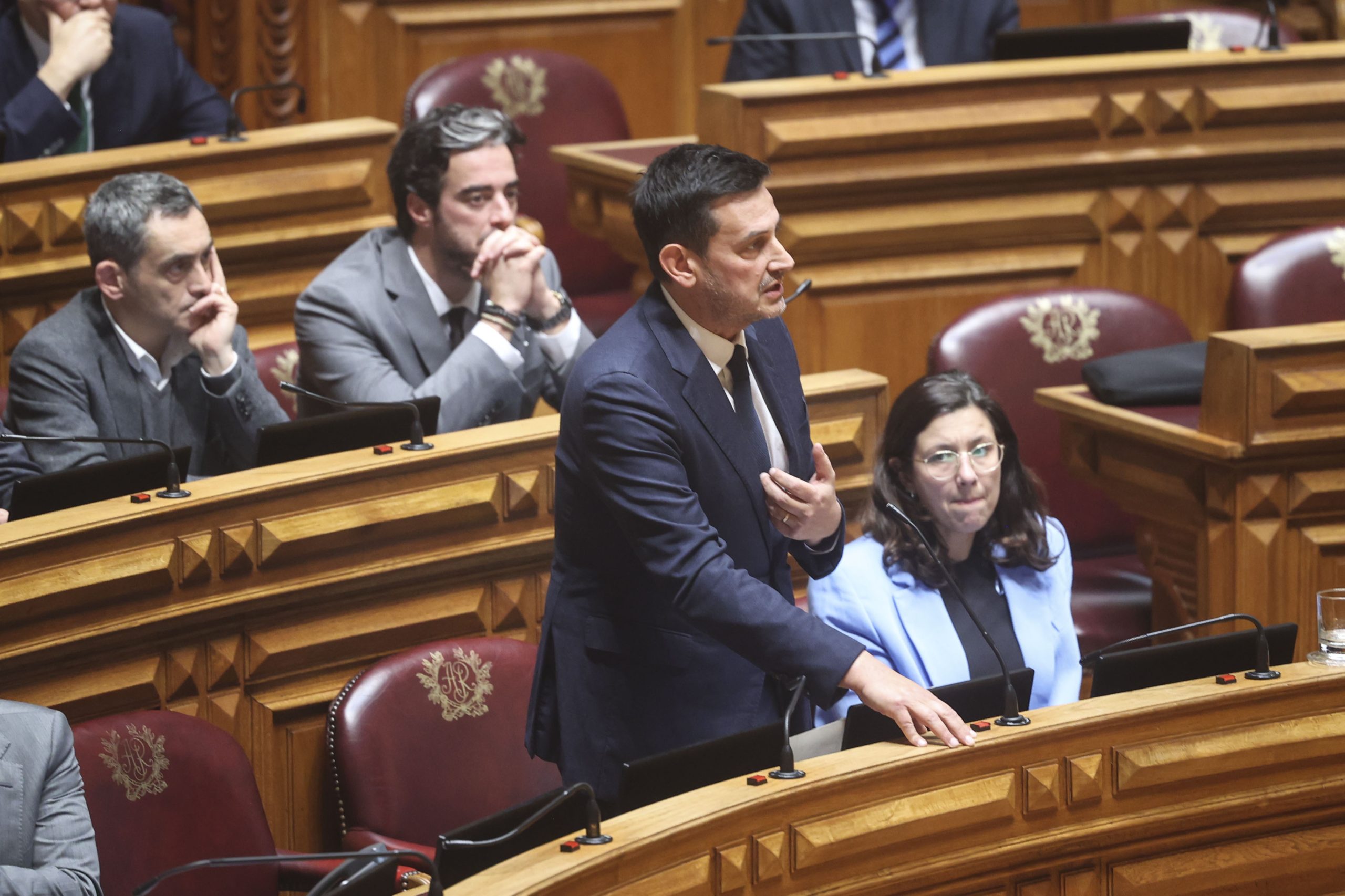 RASI: PSD e PS contra agravamento de penas e expulsão de quem comete crimes graves proposto pela IL