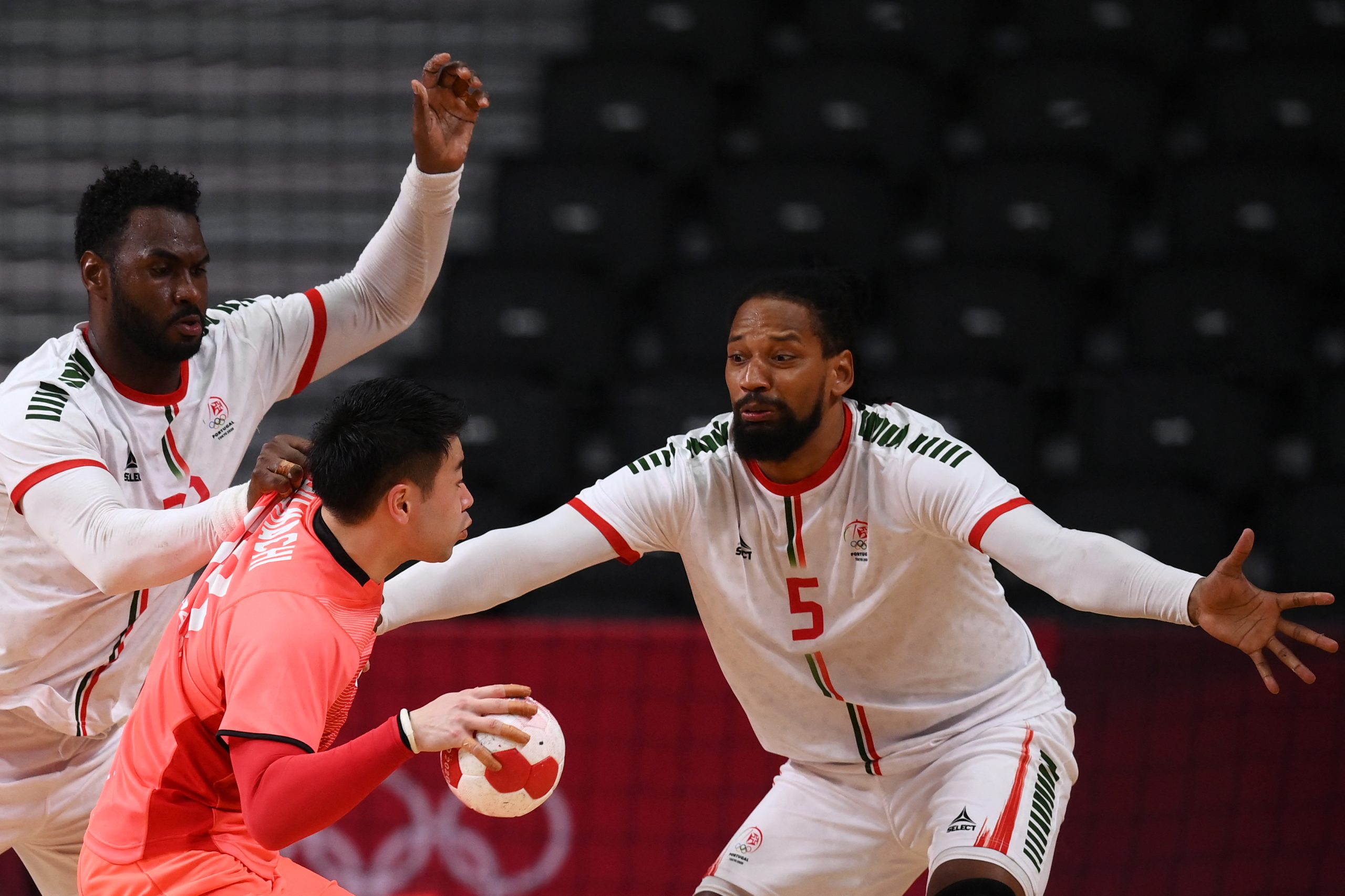 Seleção de andebol perde com o Japão e está fora dos Jogos