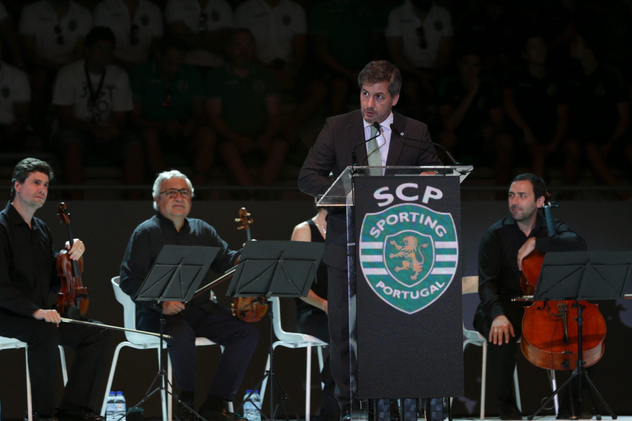 Bruno de Carvalho cumpre “sonho” com a inauguração do Pavilhão João Rocha