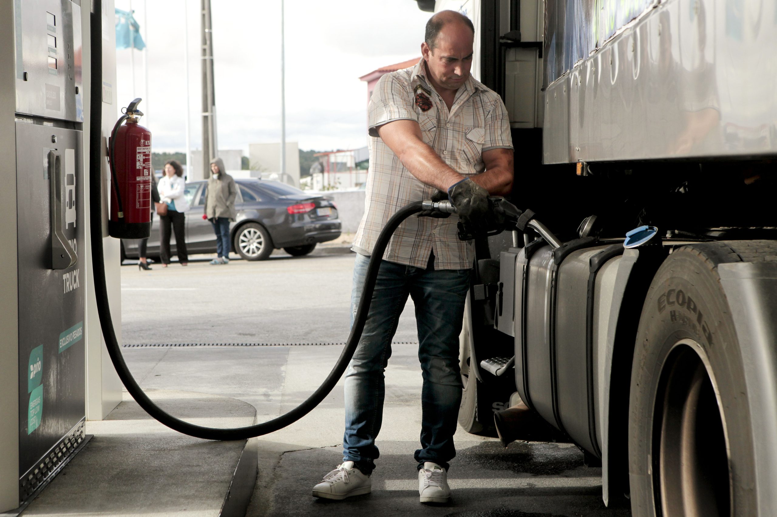 Zero pede ao governo que legisle para impedir uso de óleo de palma no gasóleo