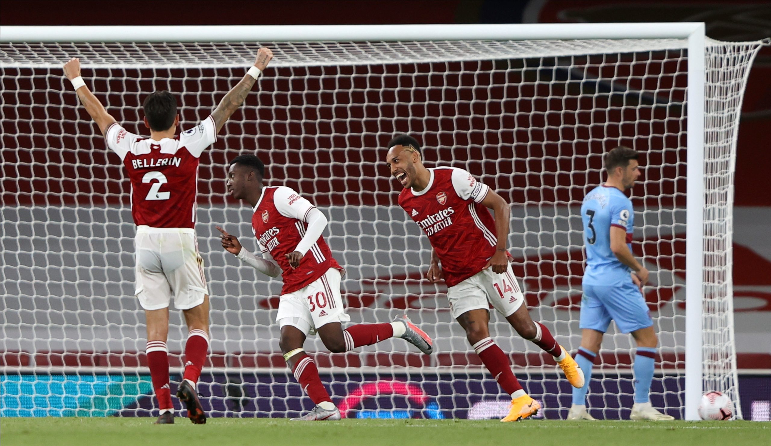 Arsenal ganha ao West Ham e continua na frente da liga inglesa