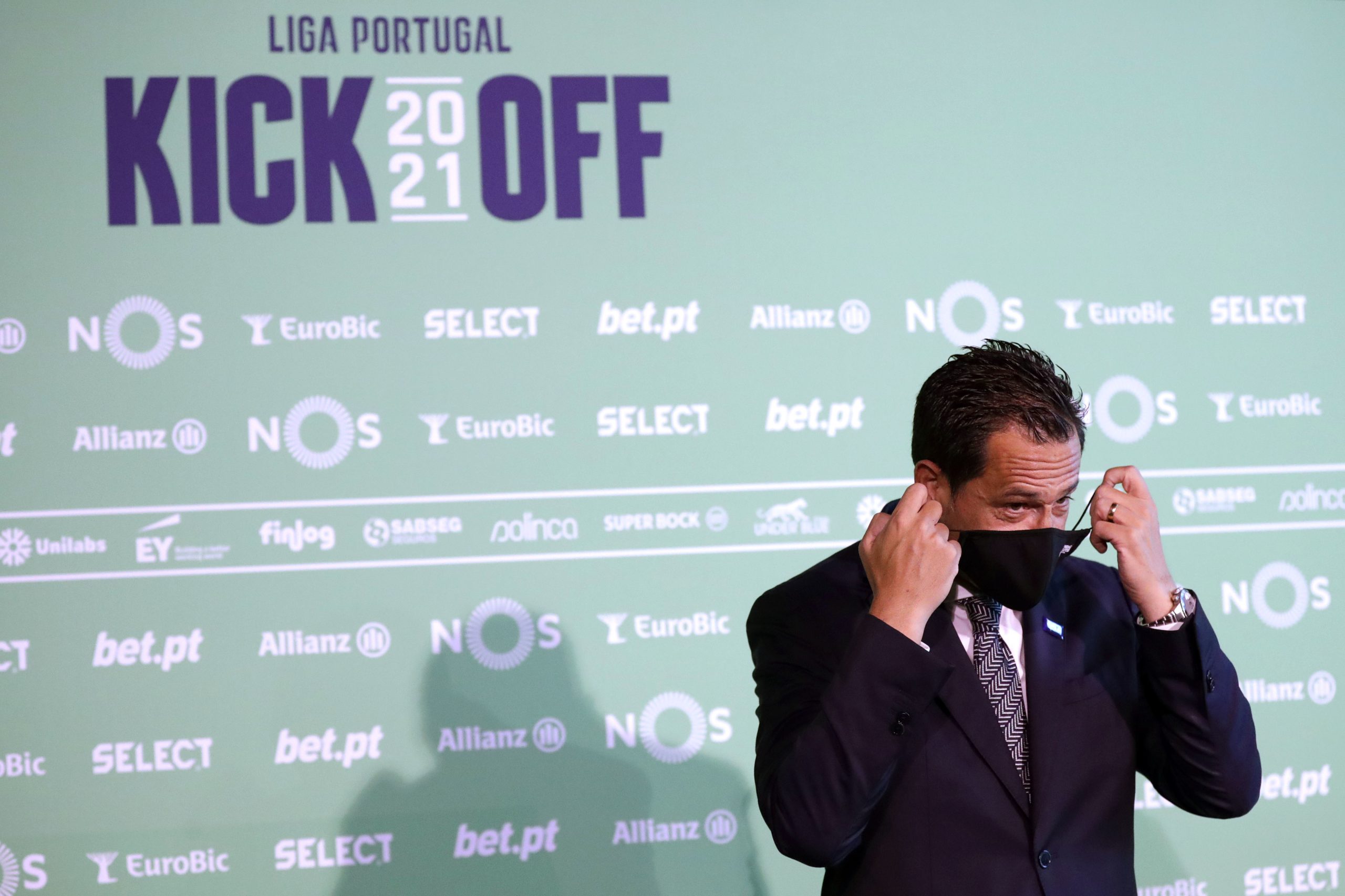 Pedro Proença aponta ao “regresso à normalidade” na nova época futebolística