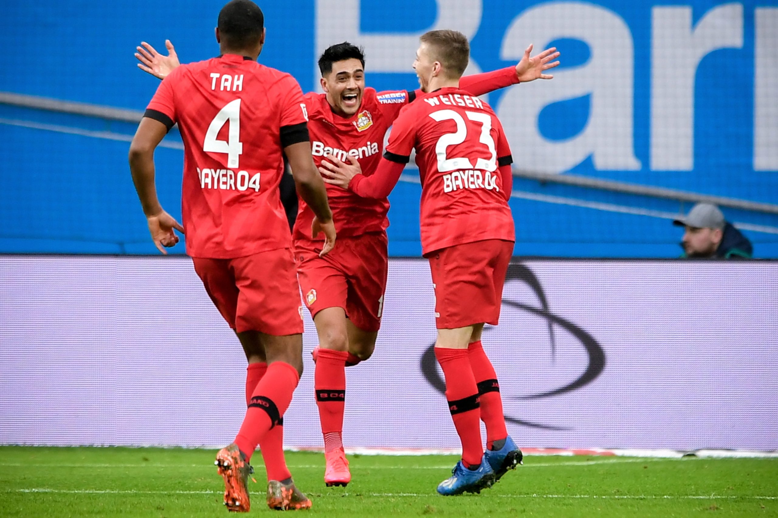 Bayer Leverkusen vence e reforça quinto lugar na ‘Bundesliga’