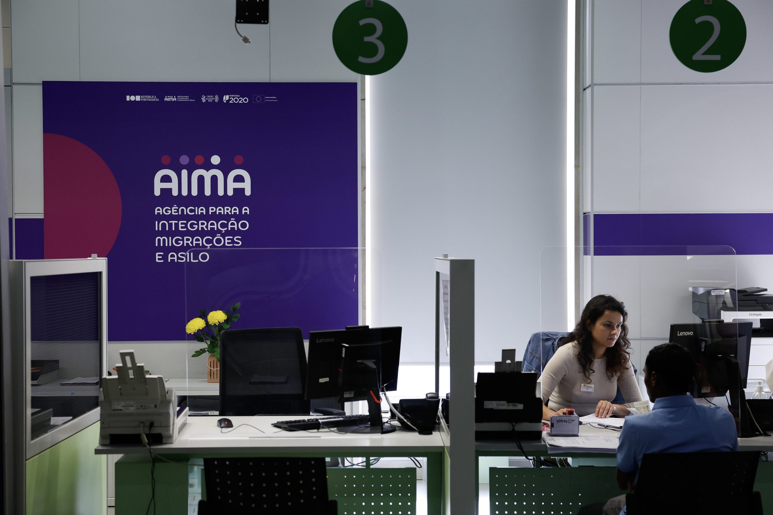 IL quer aliviar sobrecarga do tribunal administrativo de Lisboa com processos contra AIMA