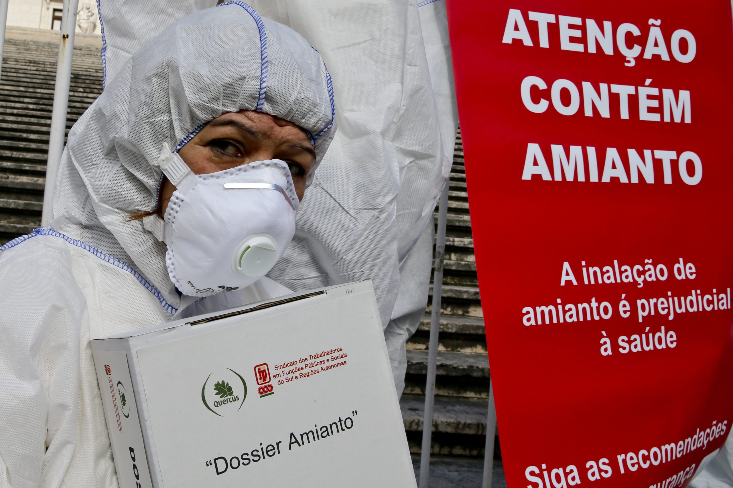 SOS Amianto recebeu 20 denúncias em menos de duas semanas, diz Quercus