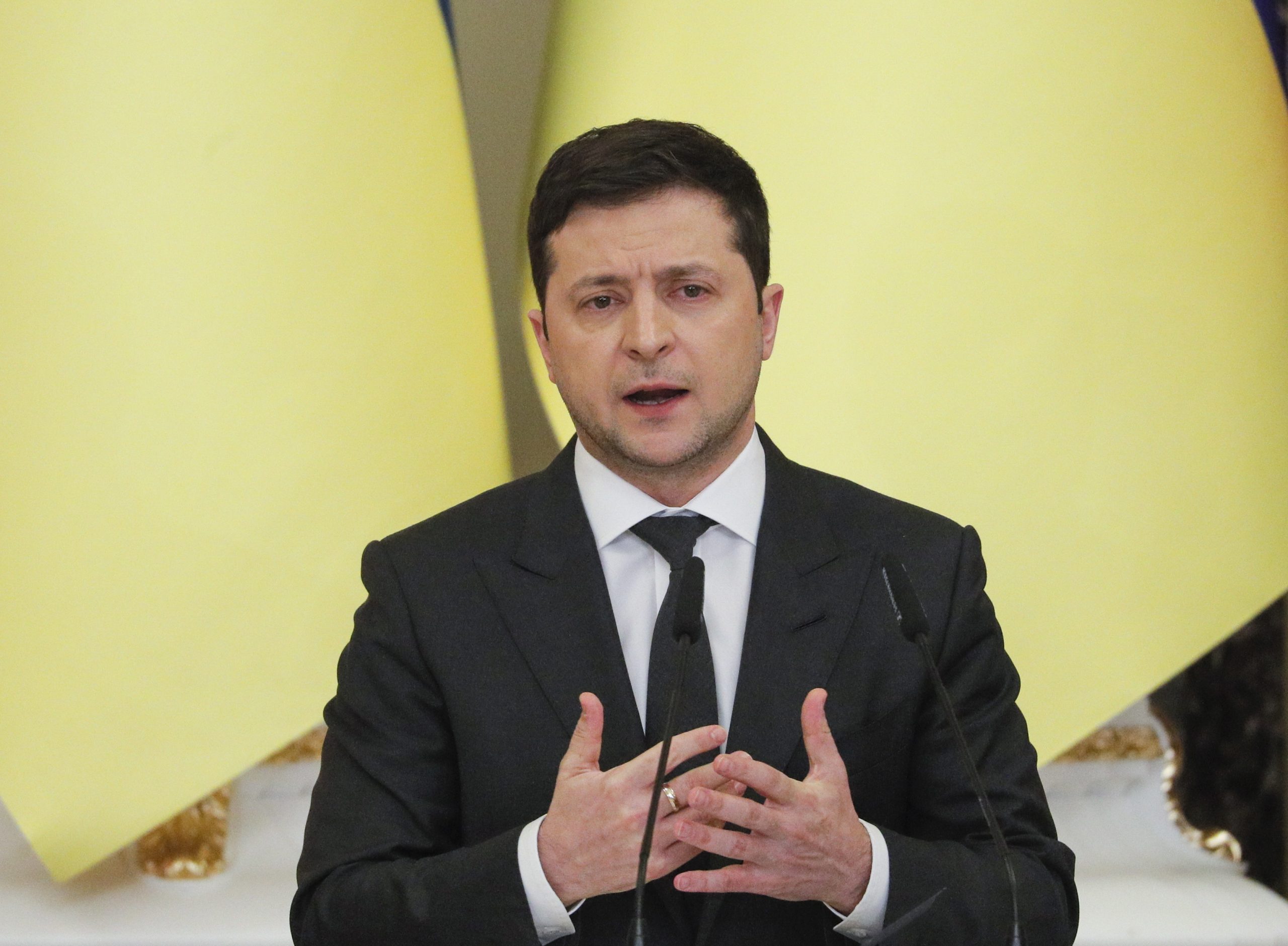 Zelensky garante que continua firme em vídeo gravado em Kiev