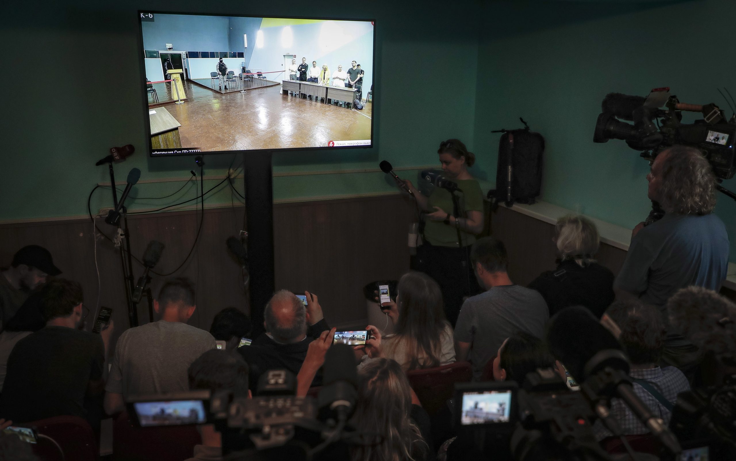 Prisão russa pune opositor Navalny numa cela especial por ter apresentado recurso de sentença